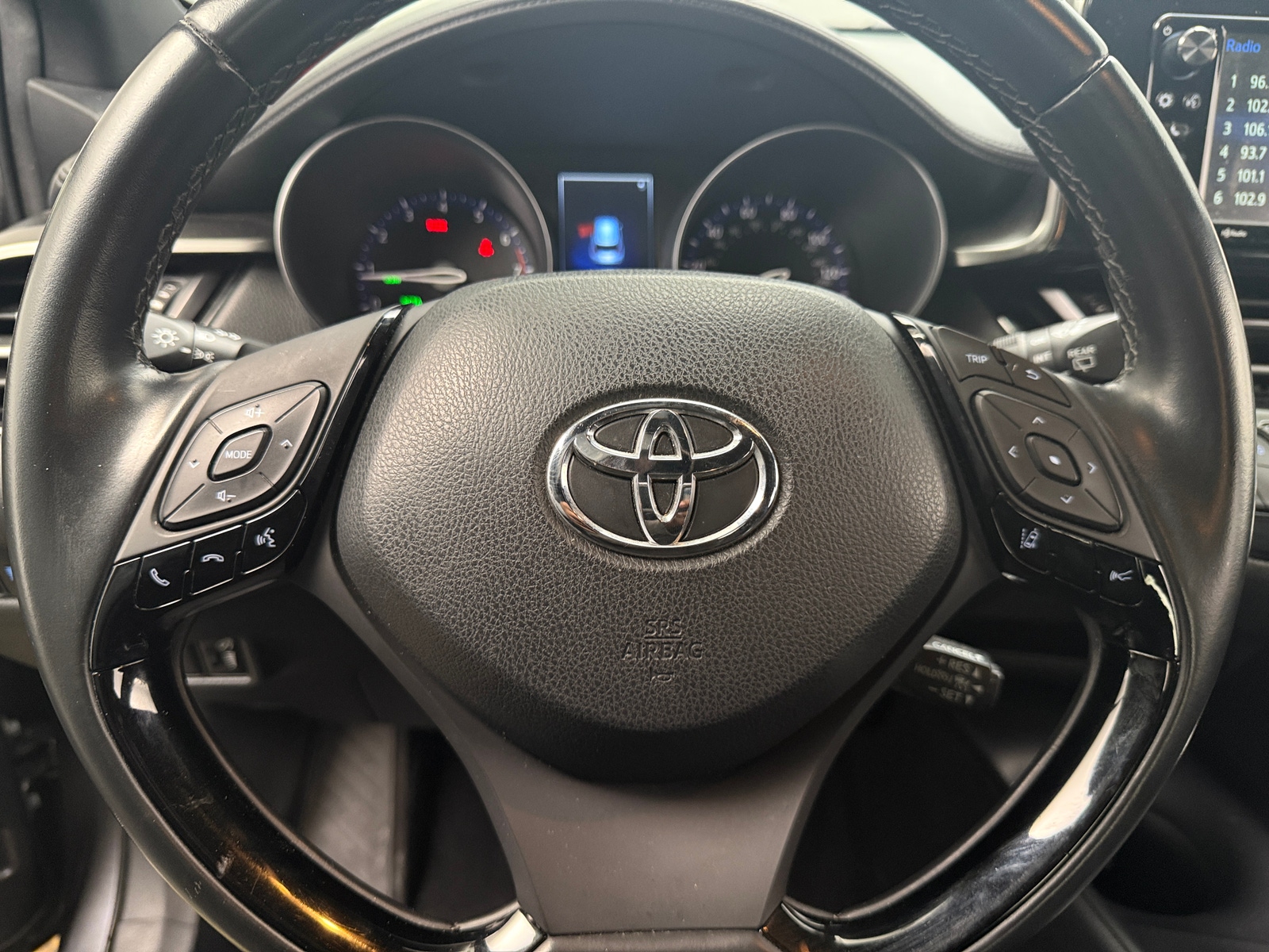 Thumbnail: 2018 Toyota C-HR - 5