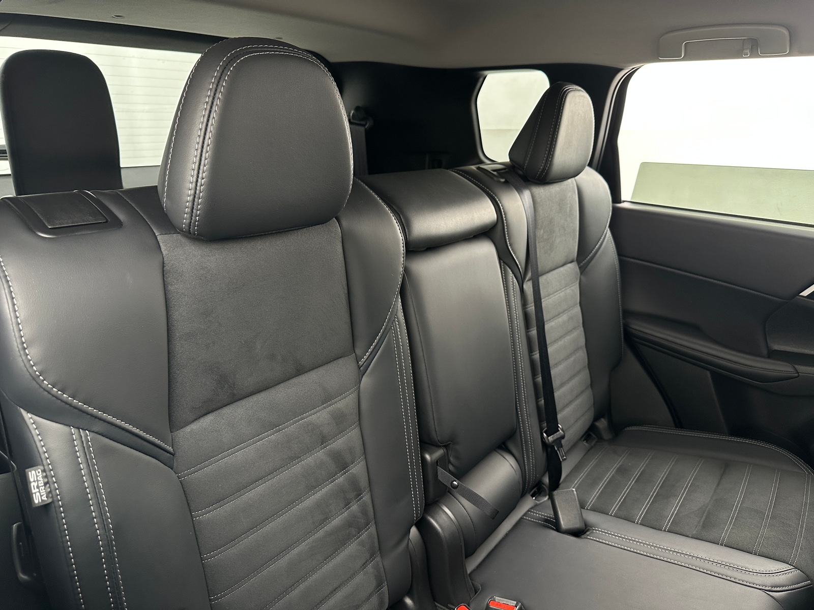 Thumbnail: 2024 Mitsubishi Outlander - 5