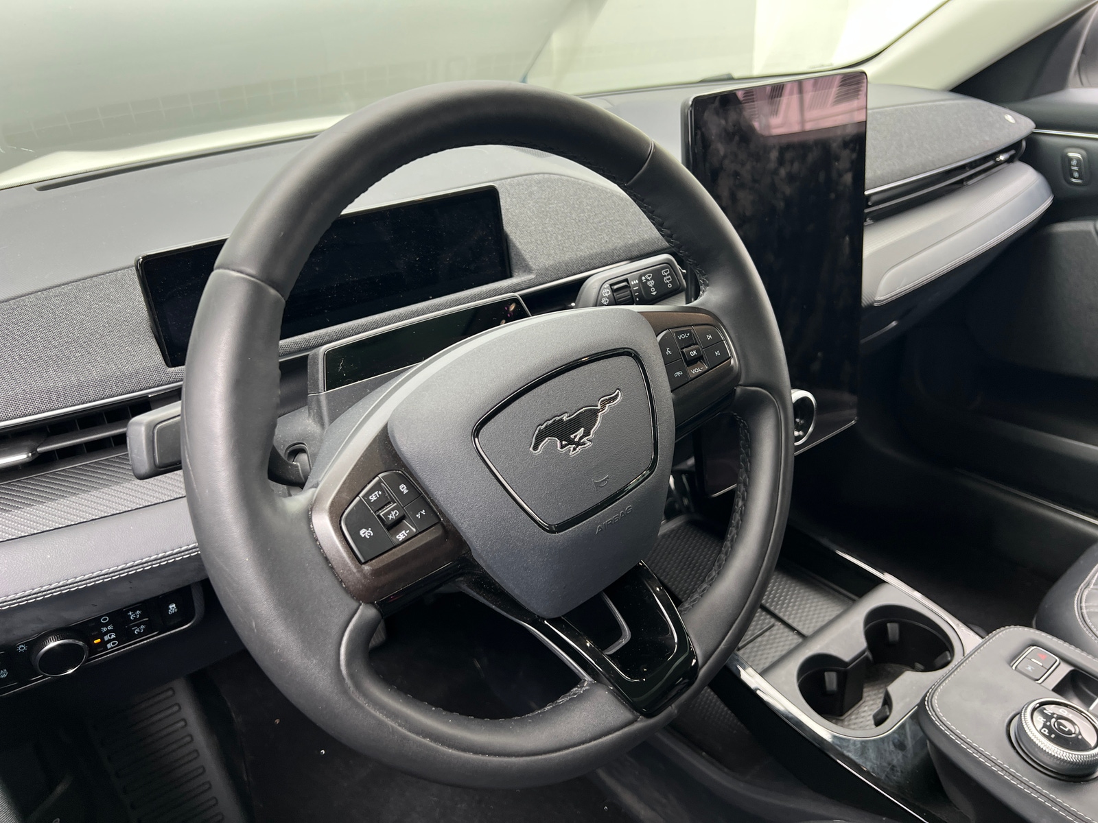 Thumbnail: 2021 Ford Mustang Mach-E - 4