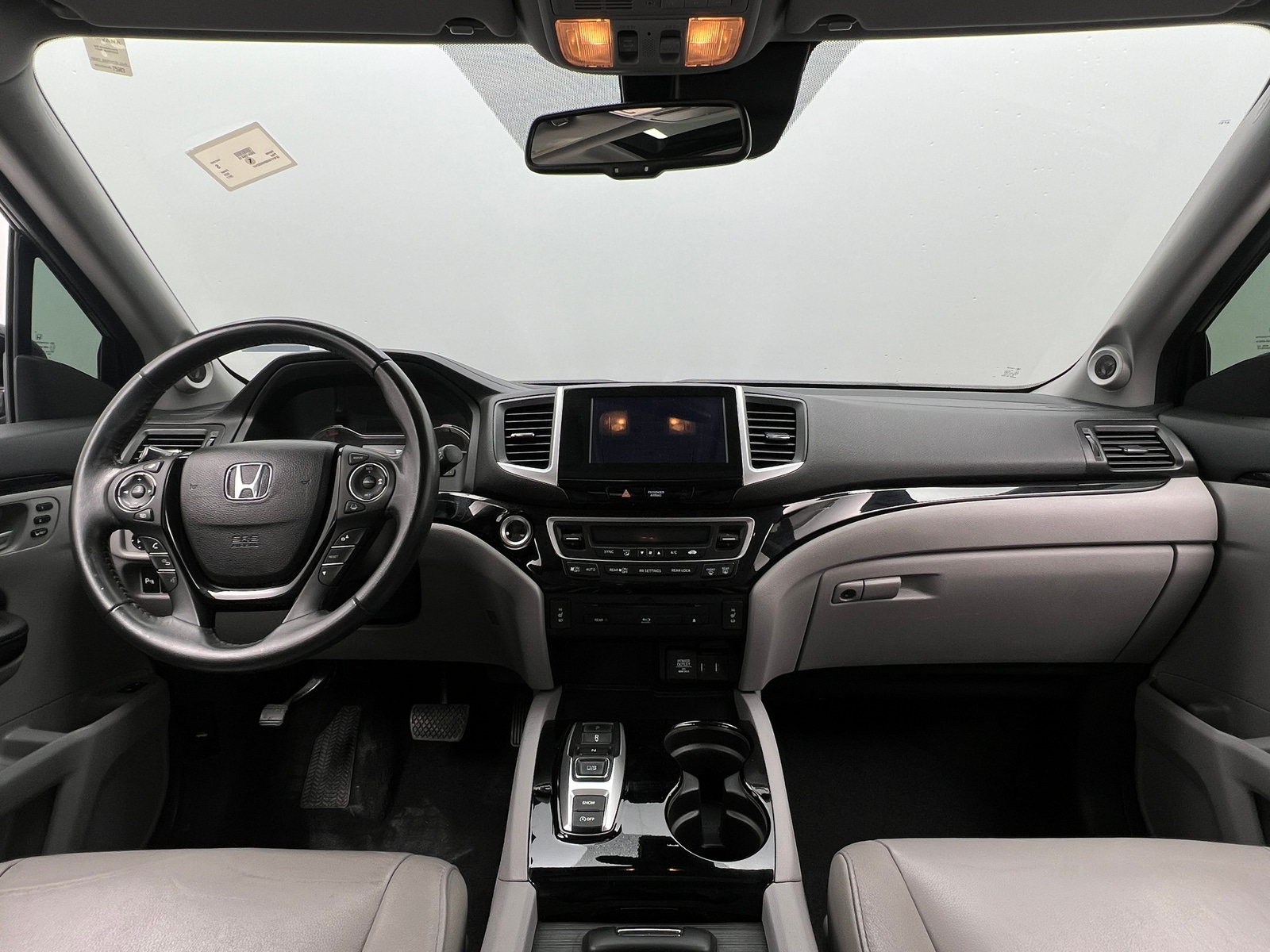 Thumbnail: 2017 Honda Pilot - 2