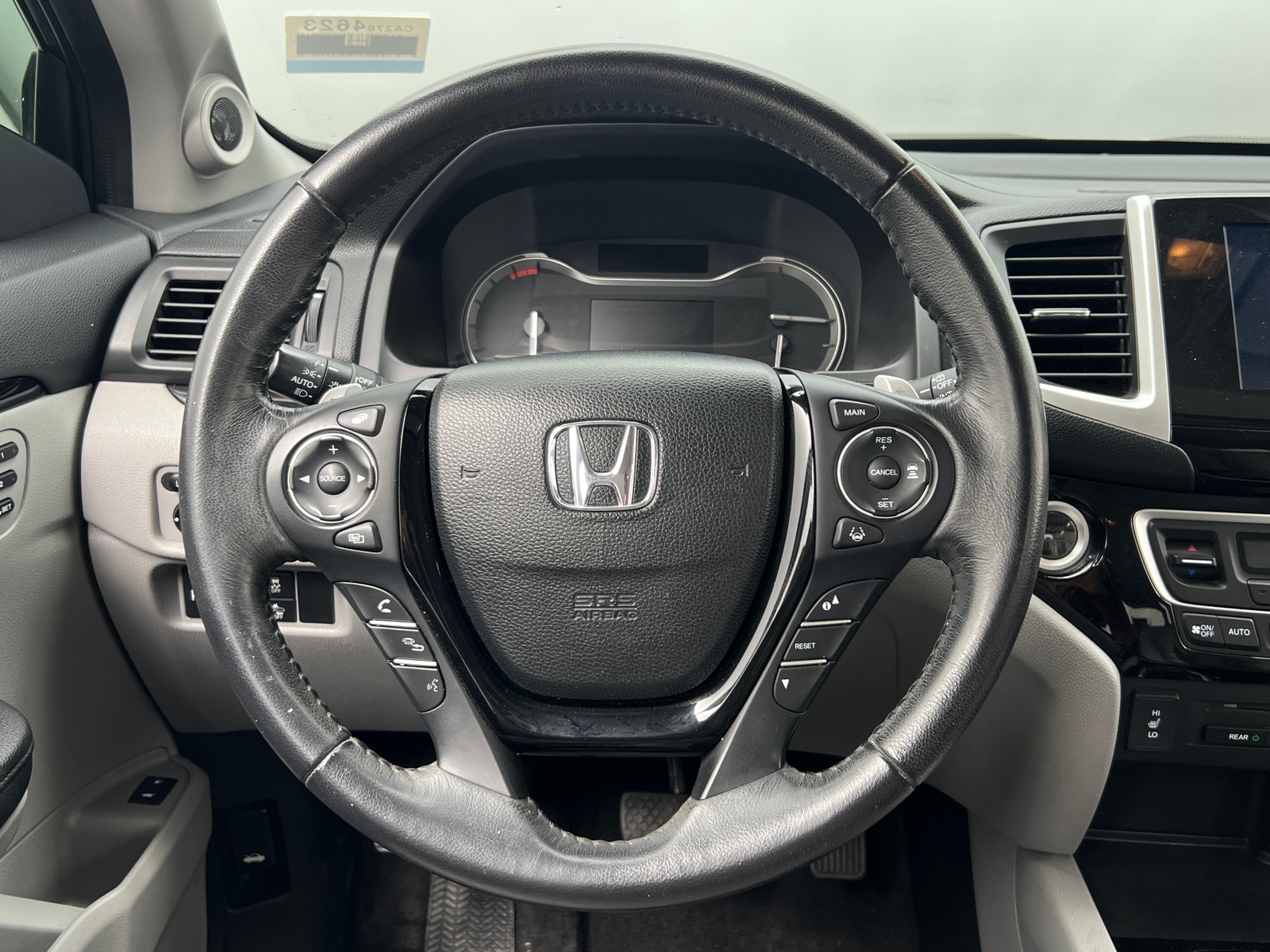 Thumbnail: 2017 Honda Pilot - 4