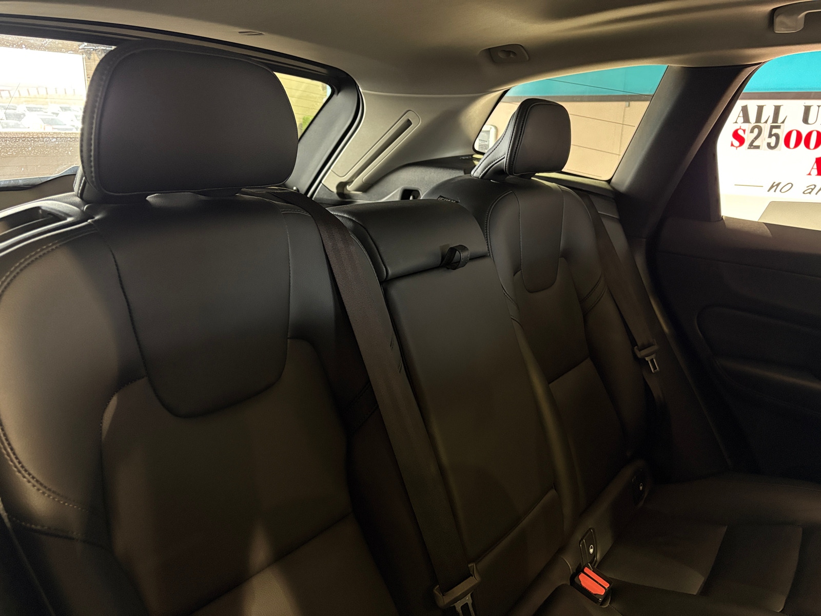 Thumbnail: 2025 Volvo XC60 - 5