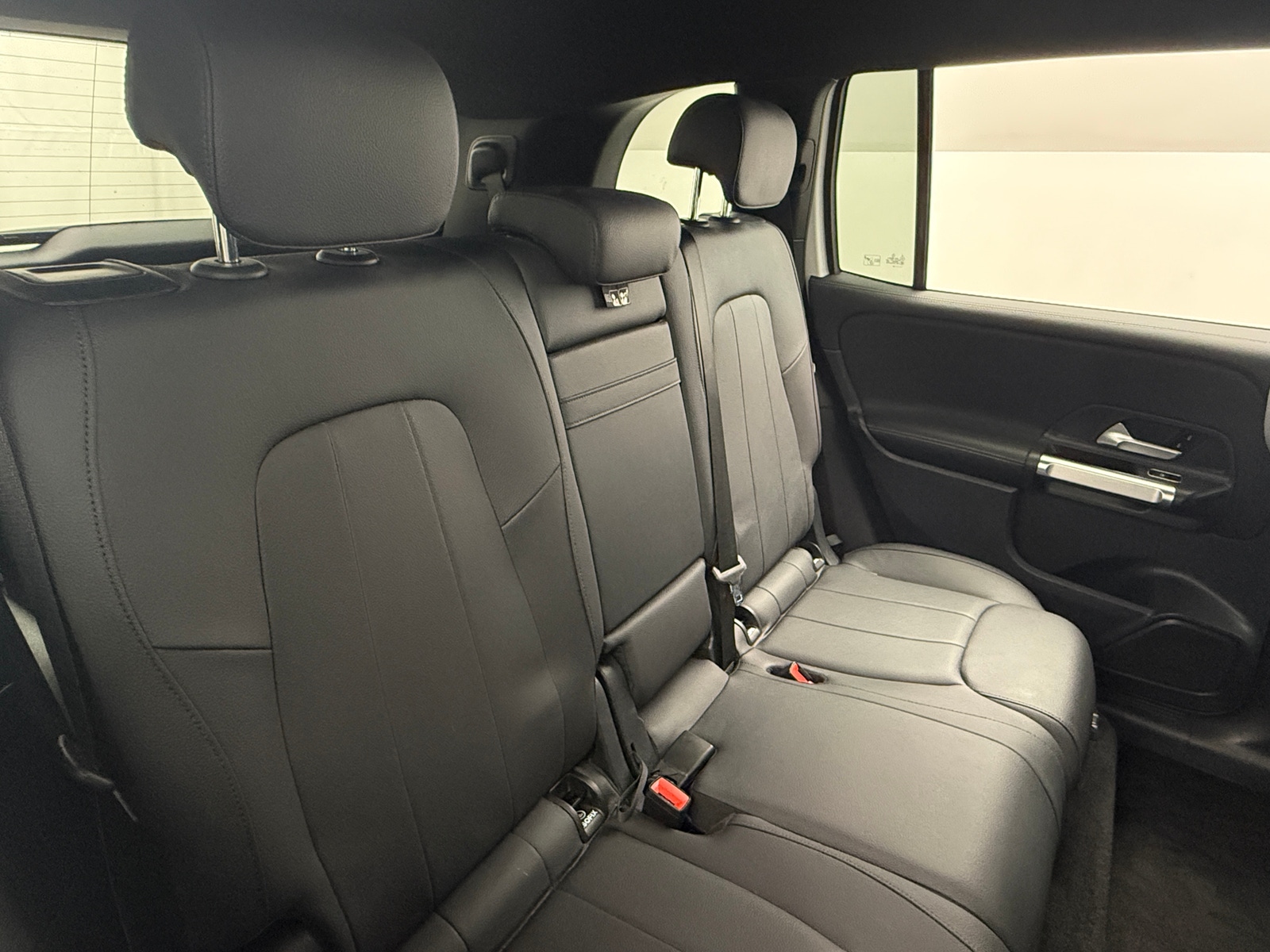 Thumbnail: 2022 Mercedes-Benz GLB - 5