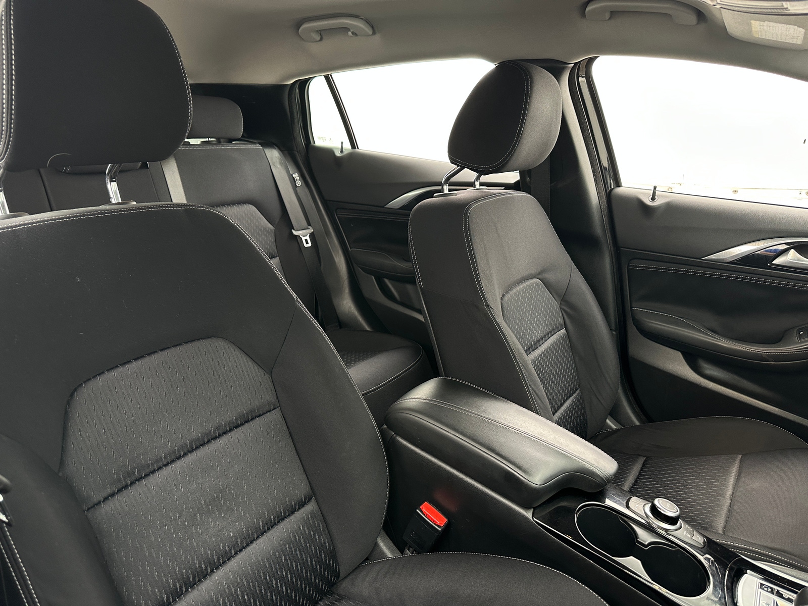 Thumbnail: 2018 INFINITI QX30 - 2