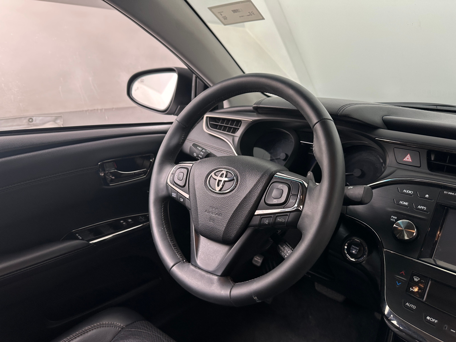 Thumbnail: 2016 Toyota Avalon - 4