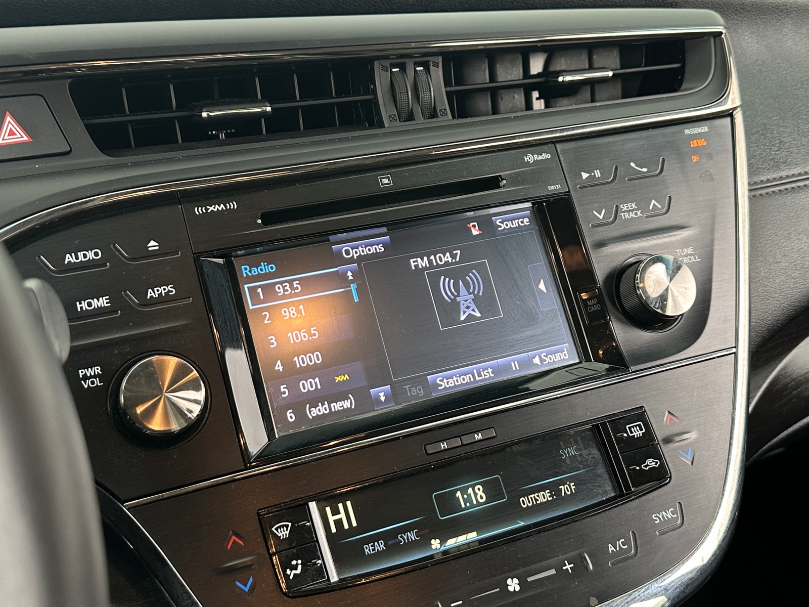 Thumbnail: 2016 Toyota Avalon - 3