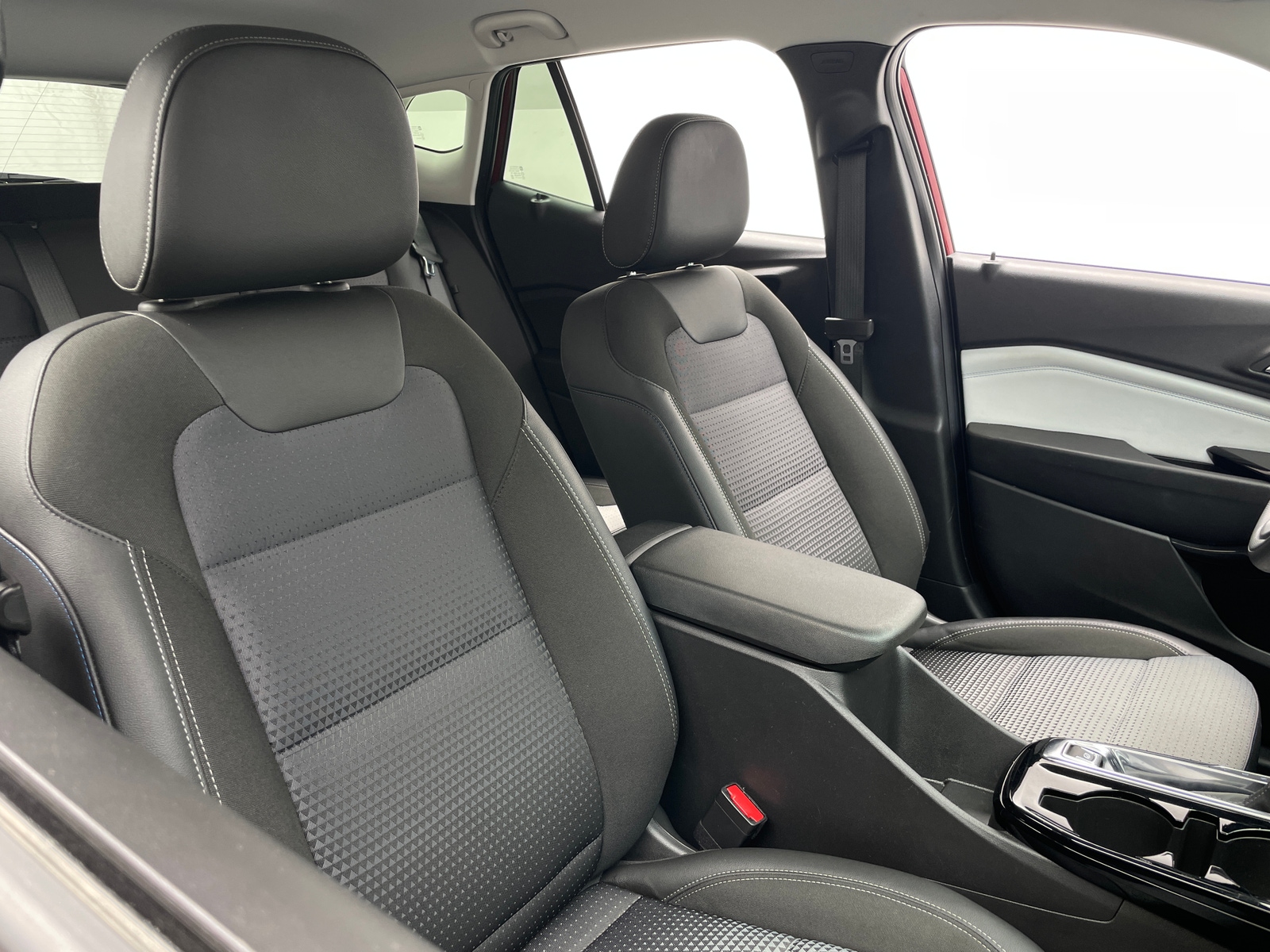 Thumbnail: 2025 Chevrolet Trax - 2