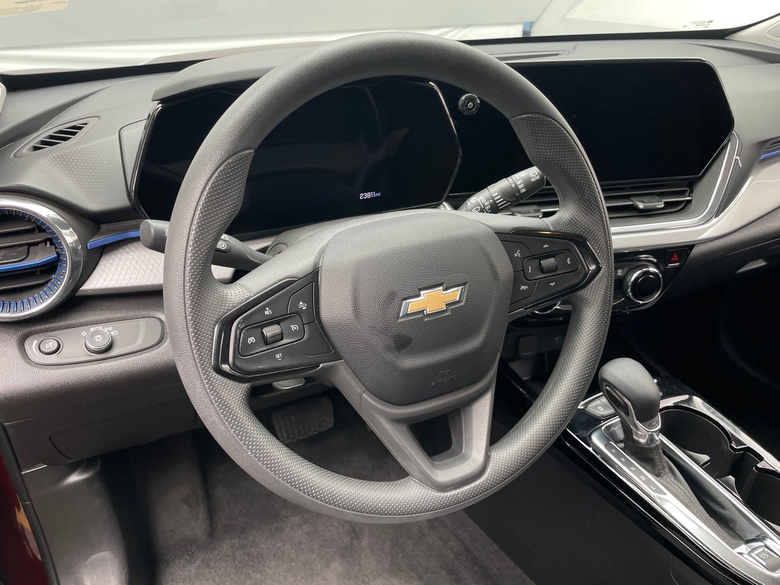 Thumbnail: 2025 Chevrolet Trax - 5