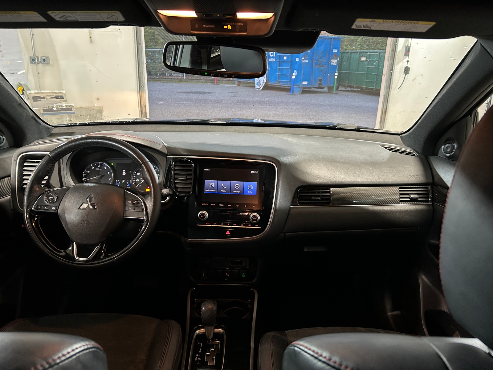 Thumbnail: 2020 Mitsubishi Outlander - 3