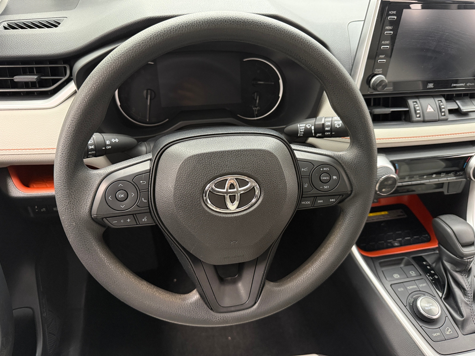 Thumbnail: 2019 Toyota RAV4 - 4