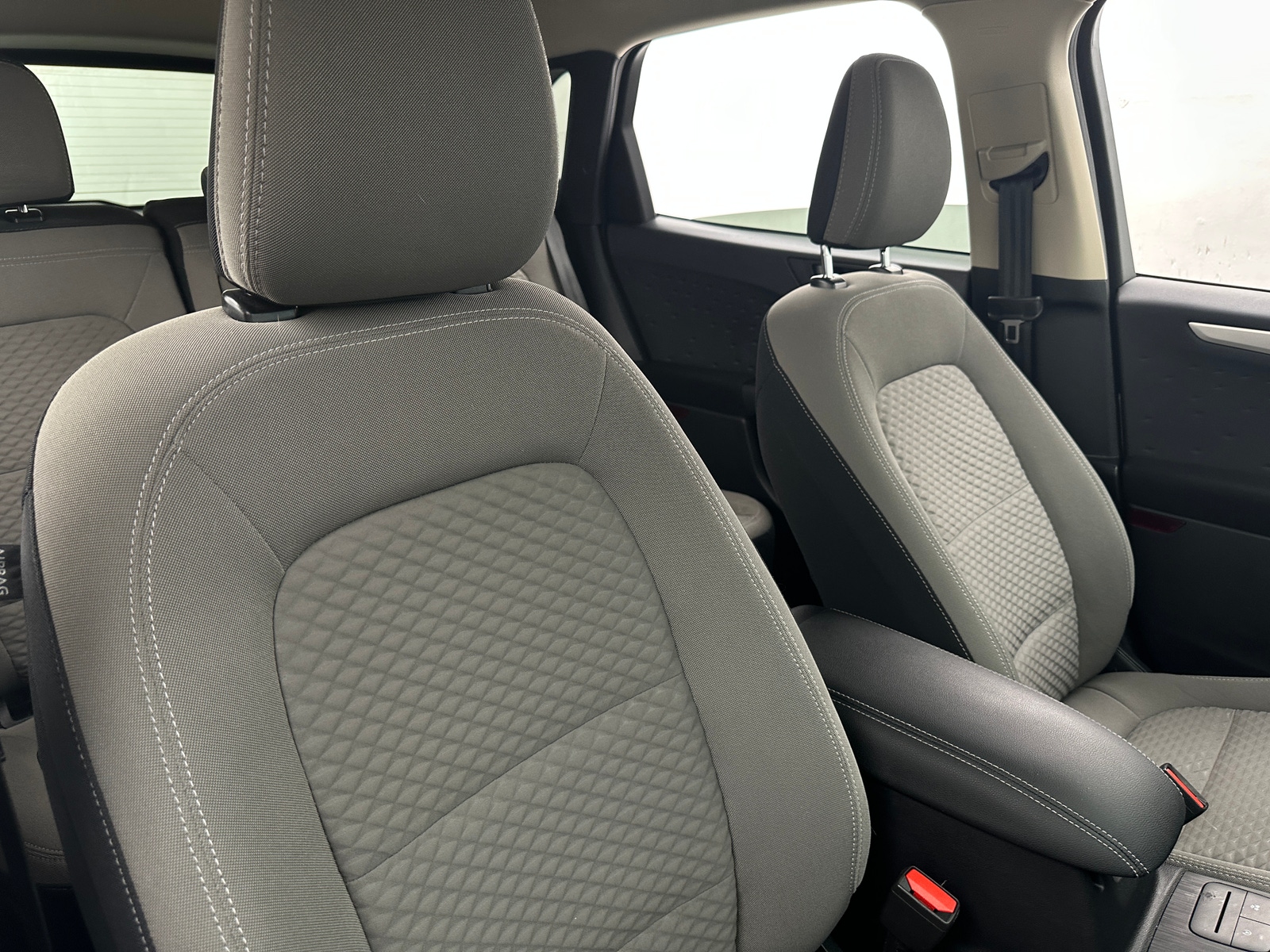 Thumbnail: 2020 Ford Escape - 2