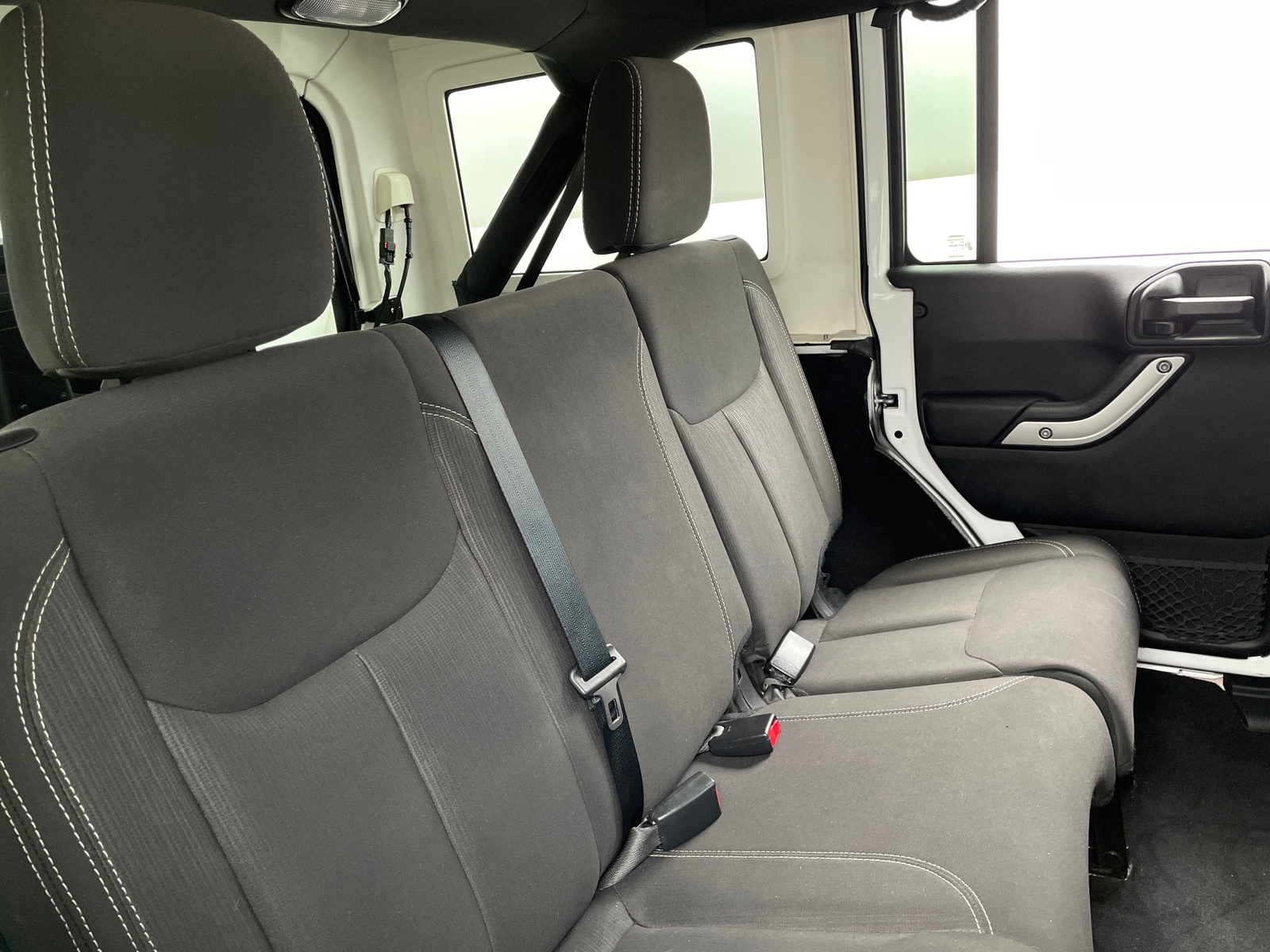 Thumbnail: 2017 Jeep Wrangler - 6