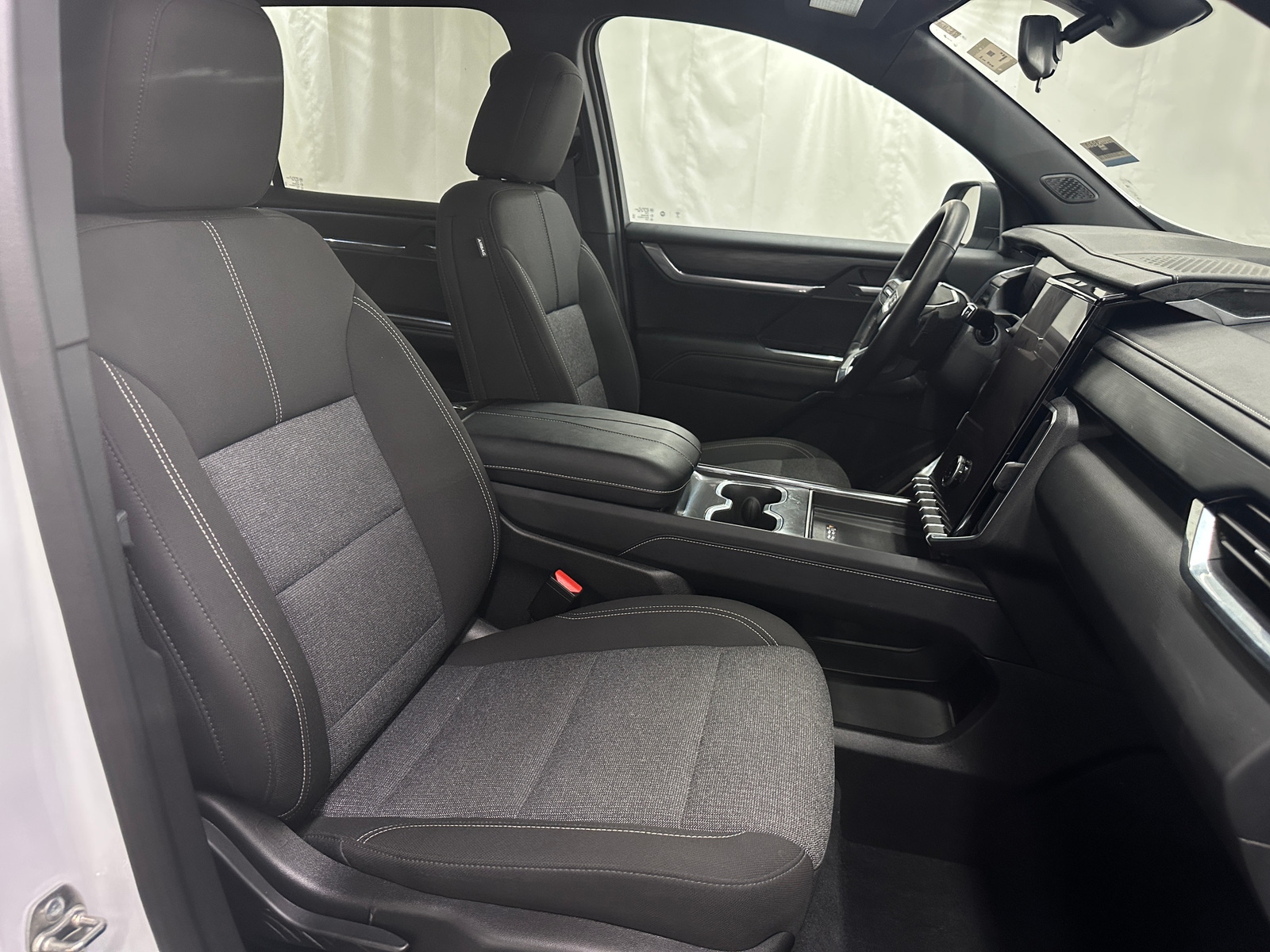 Thumbnail: 2025 GMC Acadia - 2