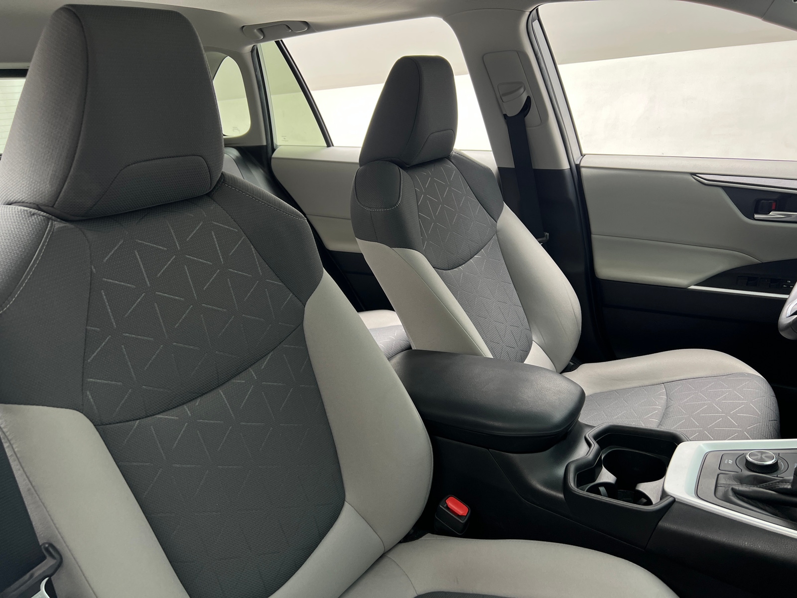 Thumbnail: 2020 Toyota RAV4 - 2