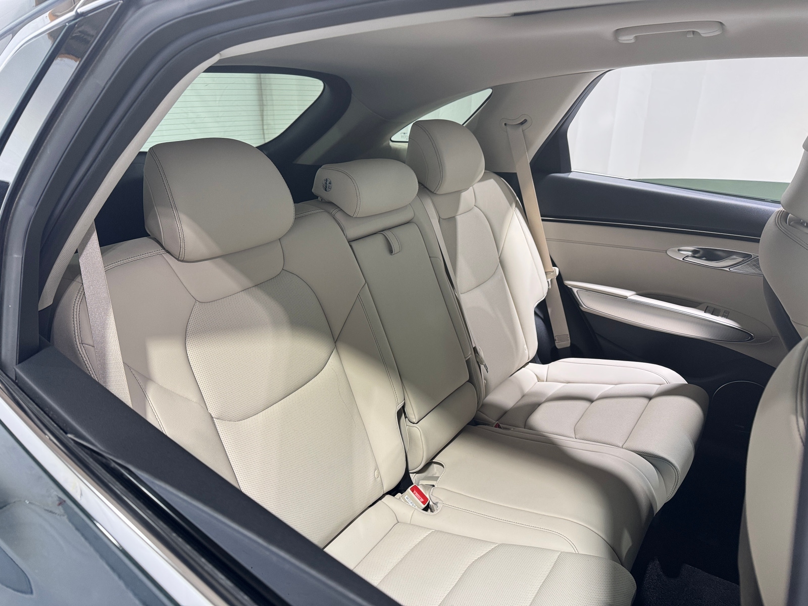 Thumbnail: 2022 Genesis GV70 - 5