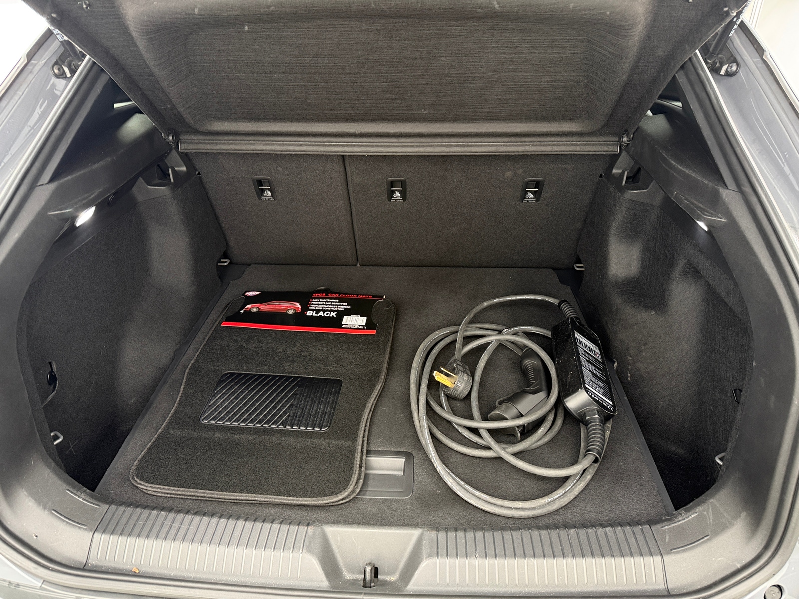 Thumbnail: 2023 Volkswagen ID.4 - 7