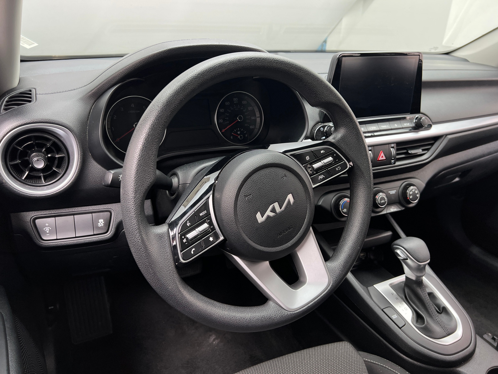 Thumbnail: 2024 Kia Forte - 5