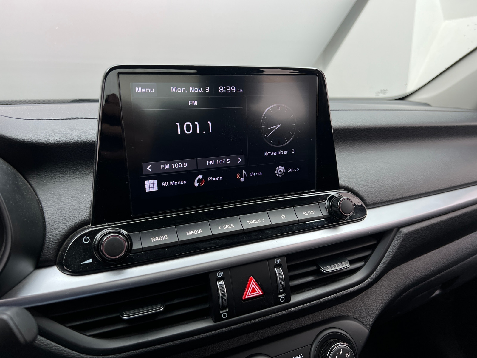 Thumbnail: 2024 Kia Forte - 4