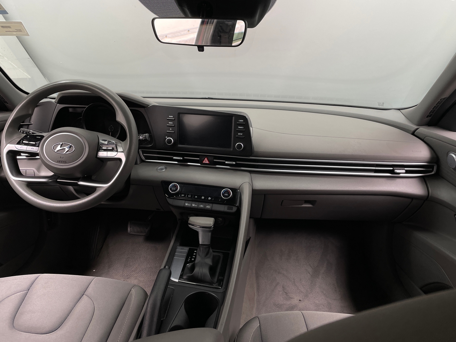 Thumbnail: 2023 Hyundai Elantra - 3