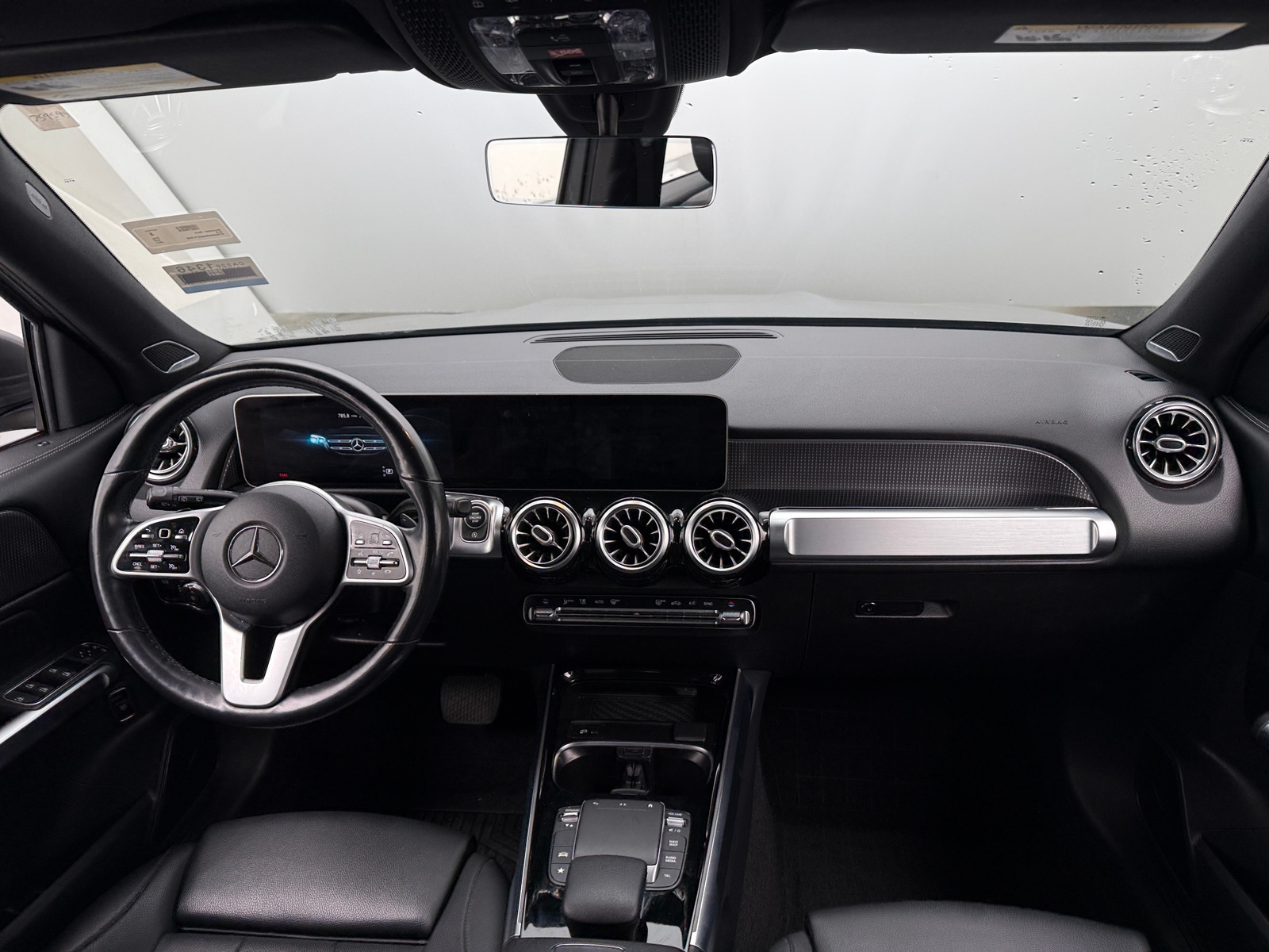 Thumbnail: 2021 Mercedes-Benz GLB - 2