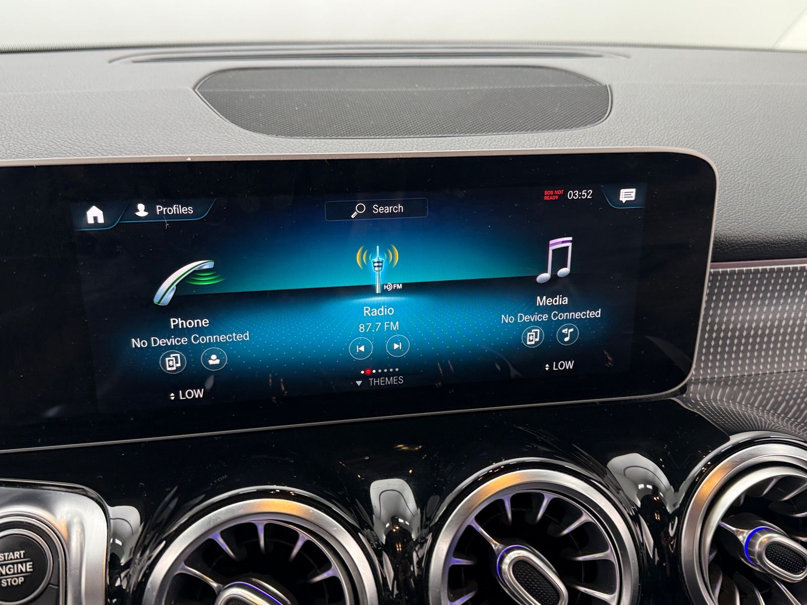 Thumbnail: 2021 Mercedes-Benz GLB - 3