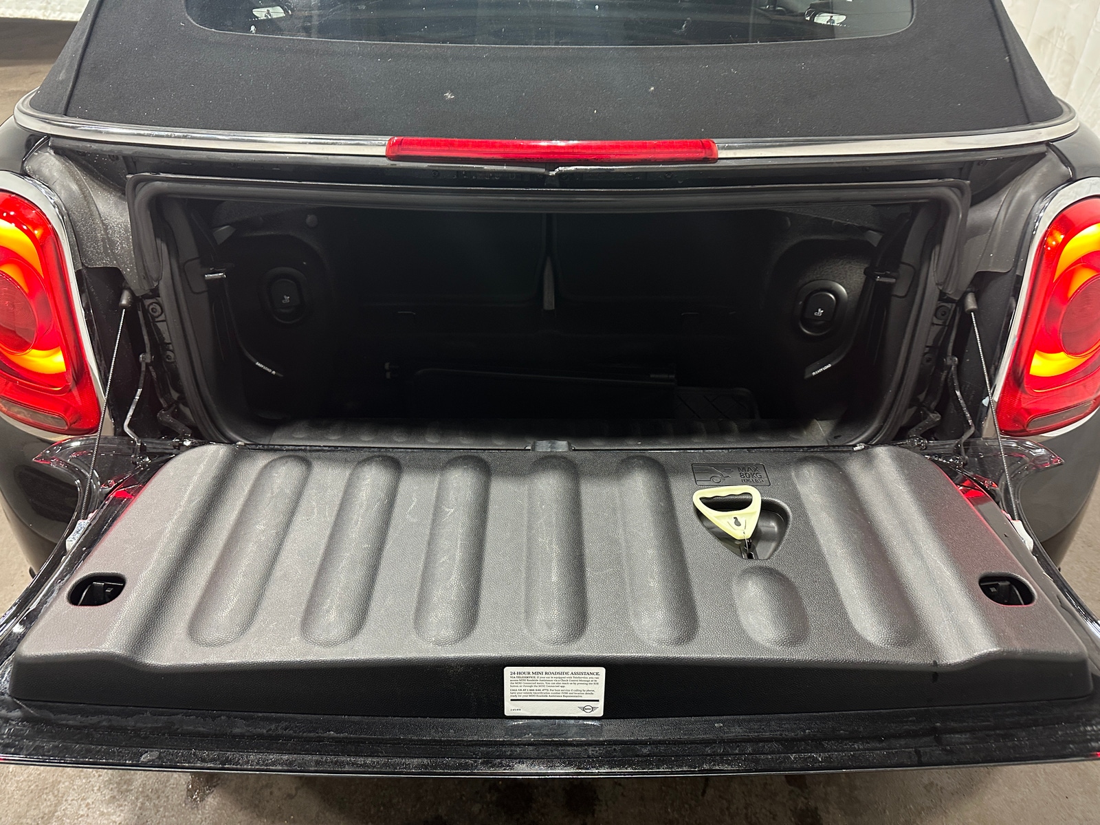 Thumbnail: 2019 MINI Cooper Convertible - 6