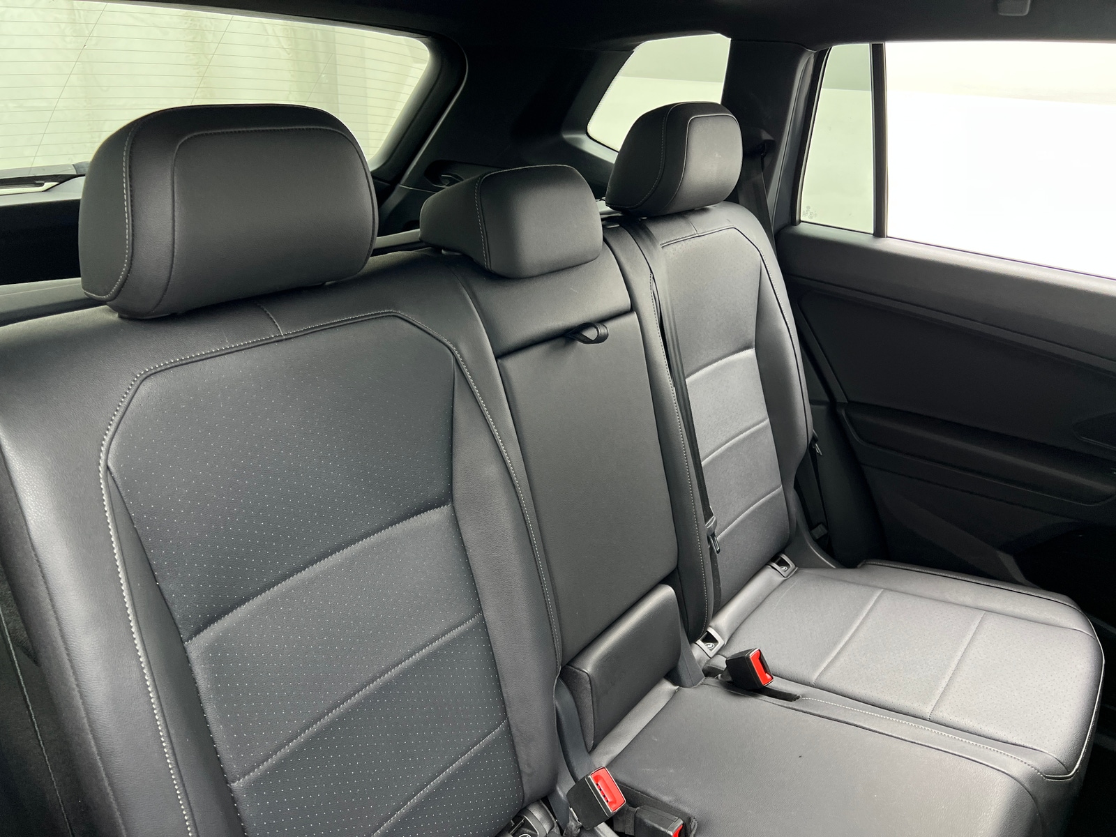 Thumbnail: 2020 Volkswagen Tiguan - 5