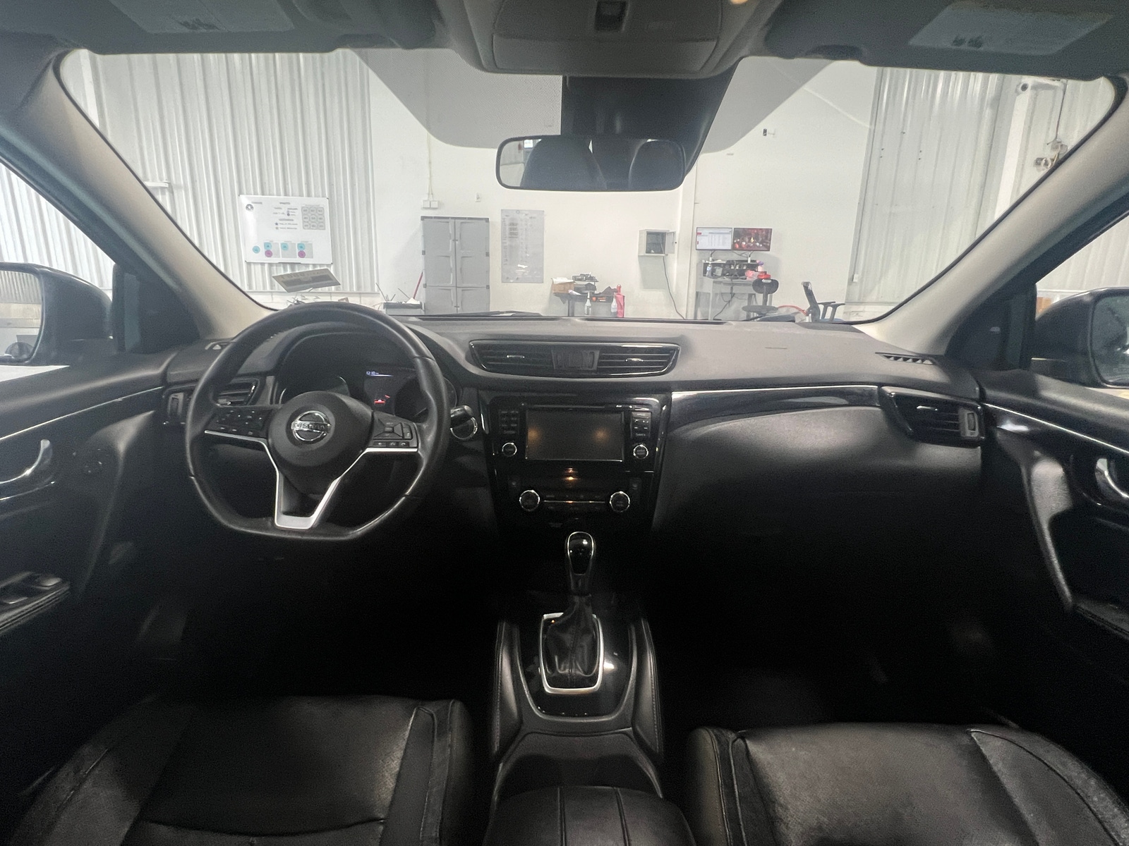 Thumbnail: 2018 Nissan Rogue Sport - 2