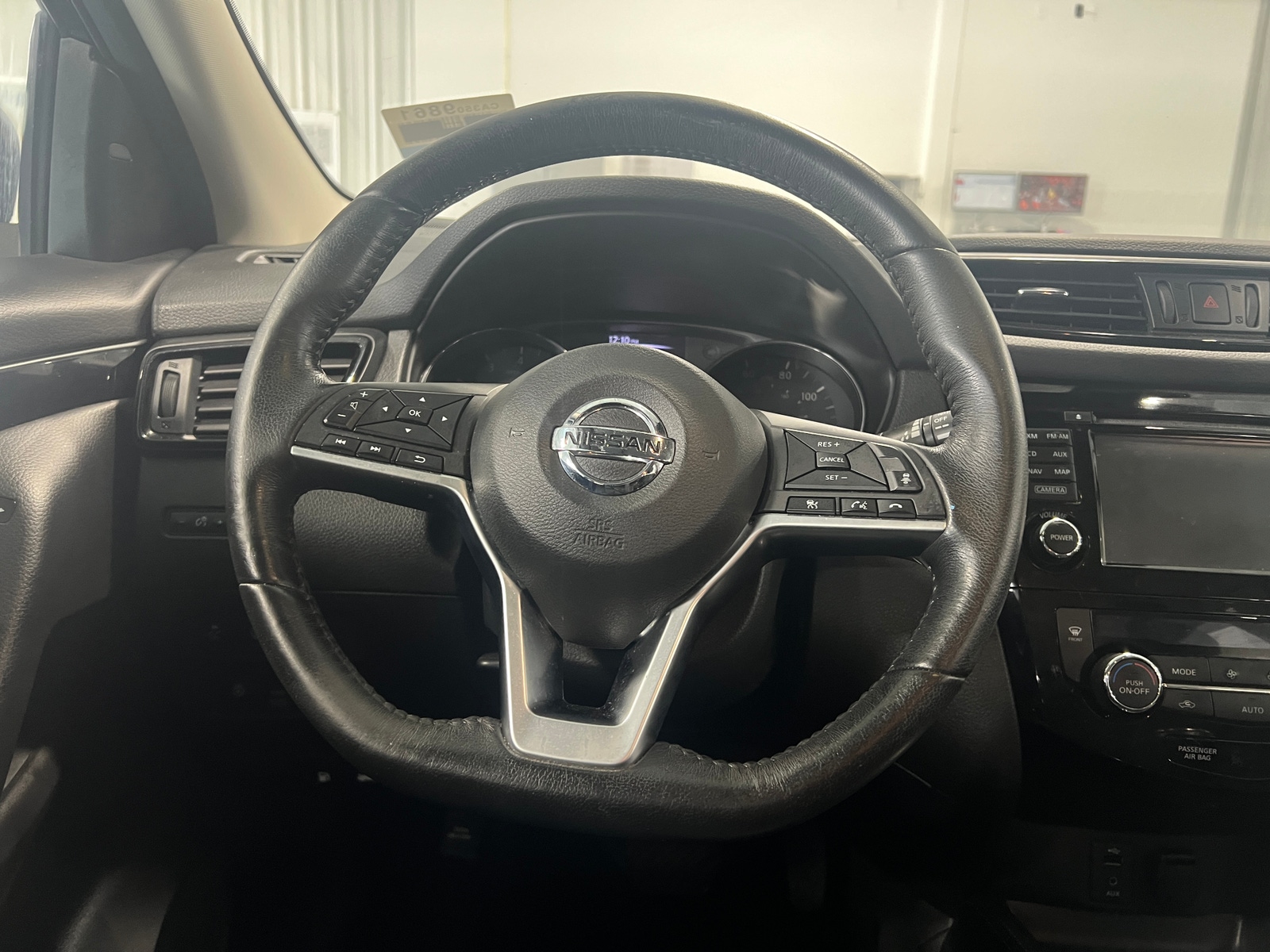 Thumbnail: 2018 Nissan Rogue Sport - 4