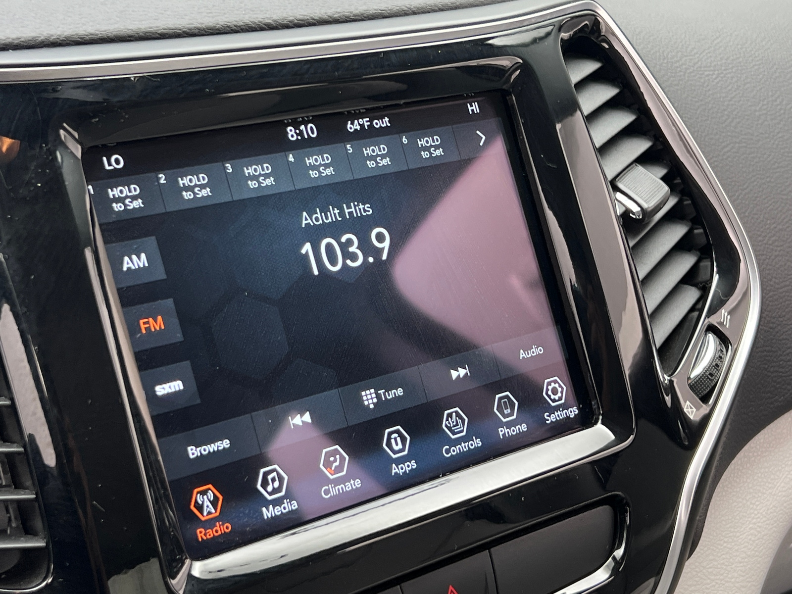 Thumbnail: 2020 Jeep Cherokee - 3