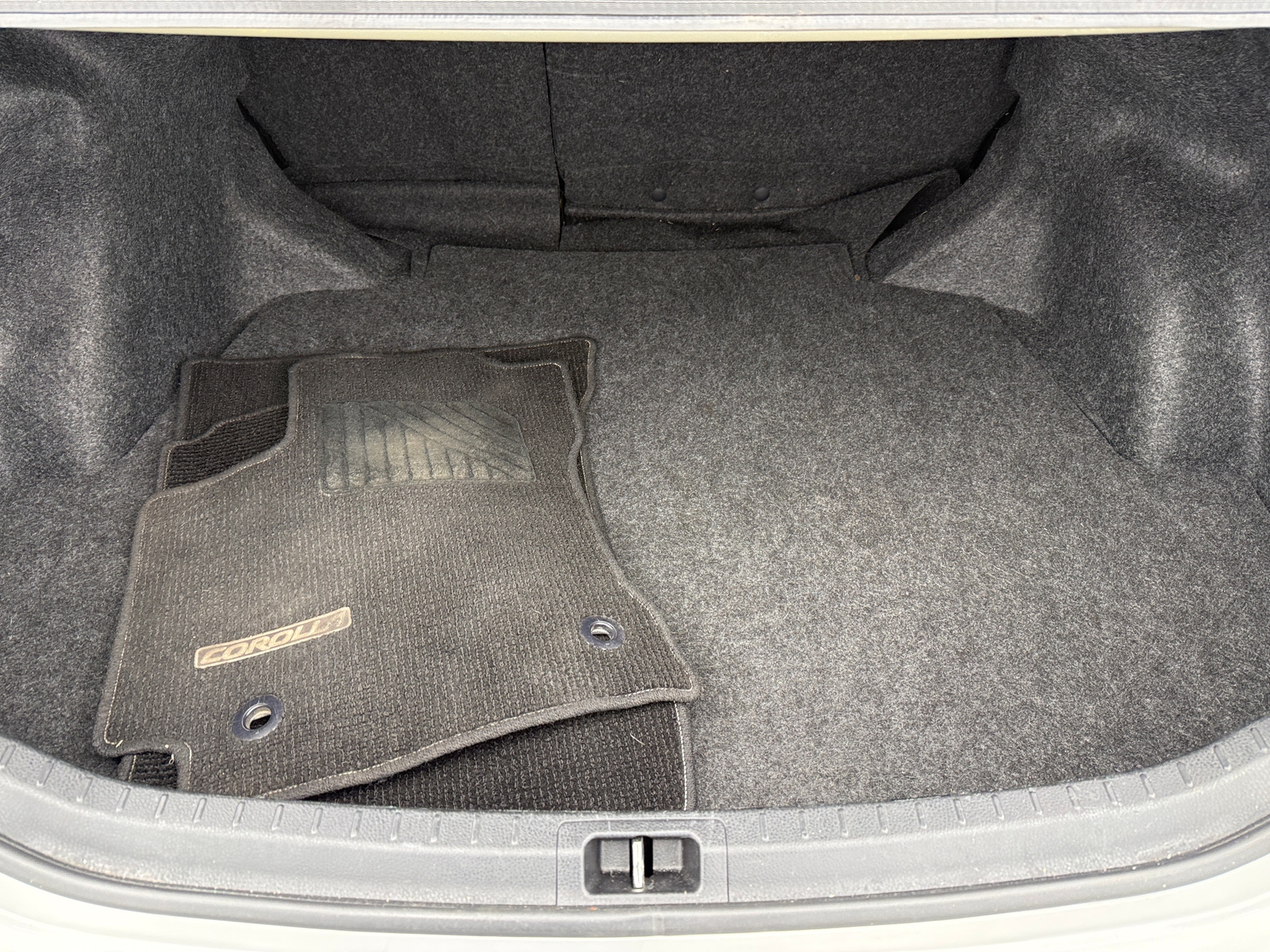 Thumbnail: 2018 Toyota Corolla - 7