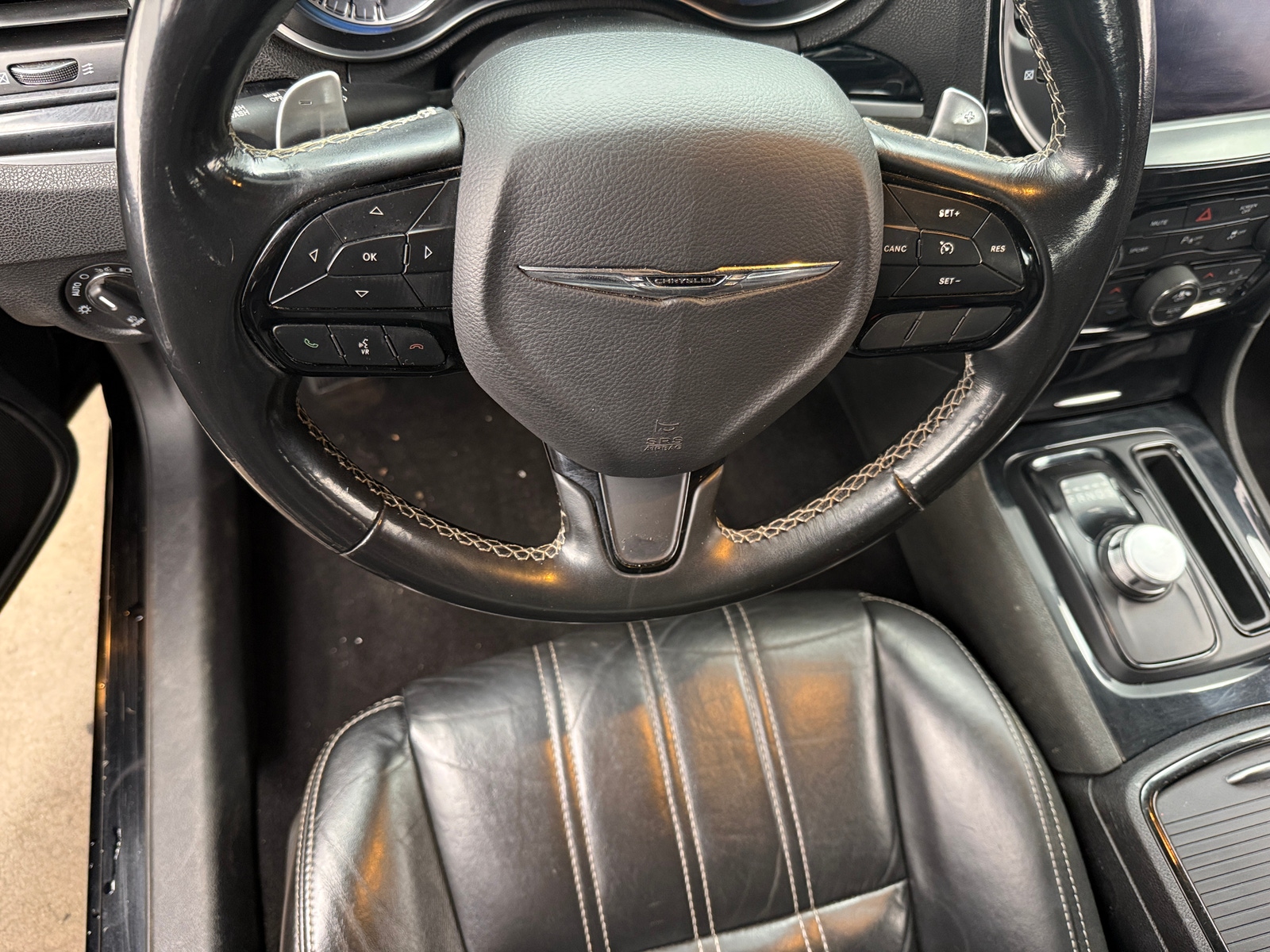 Thumbnail: 2021 Chrysler 300 - 4