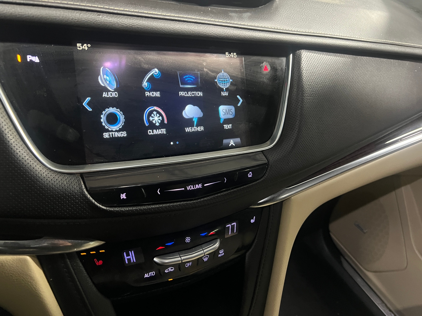 Thumbnail: 2017 Cadillac XT5 - 3