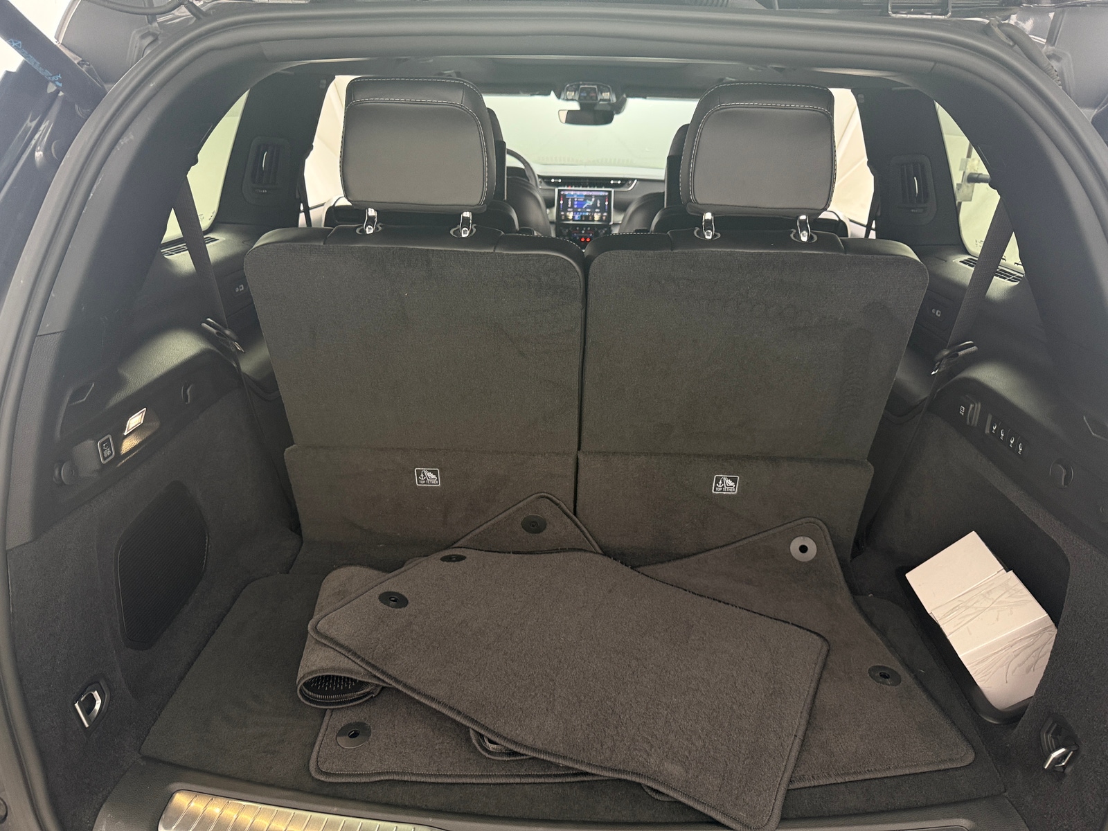 Thumbnail: 2023 Jeep Grand Cherokee L - 6