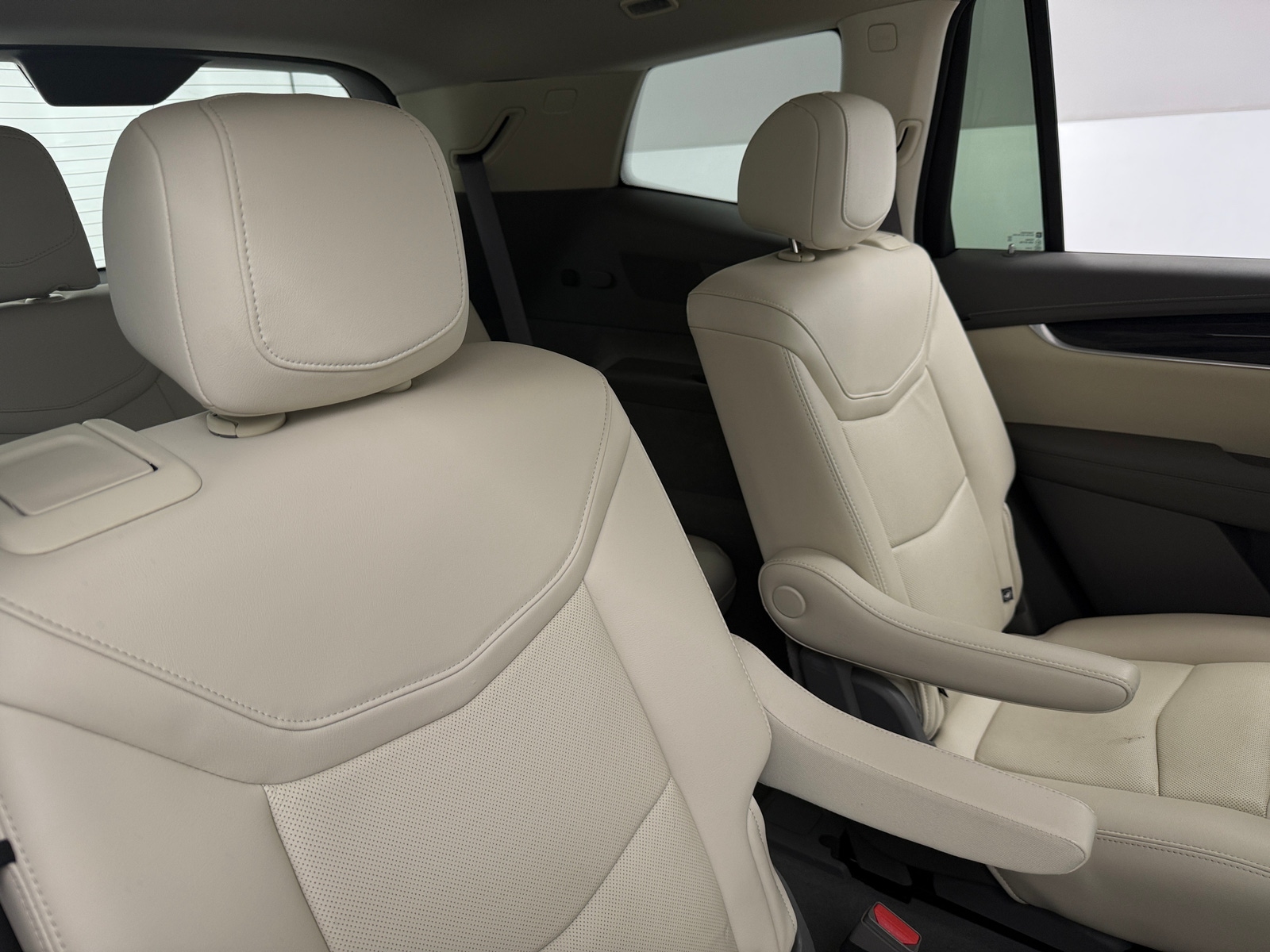 Thumbnail: 2021 Cadillac XT6 - 5