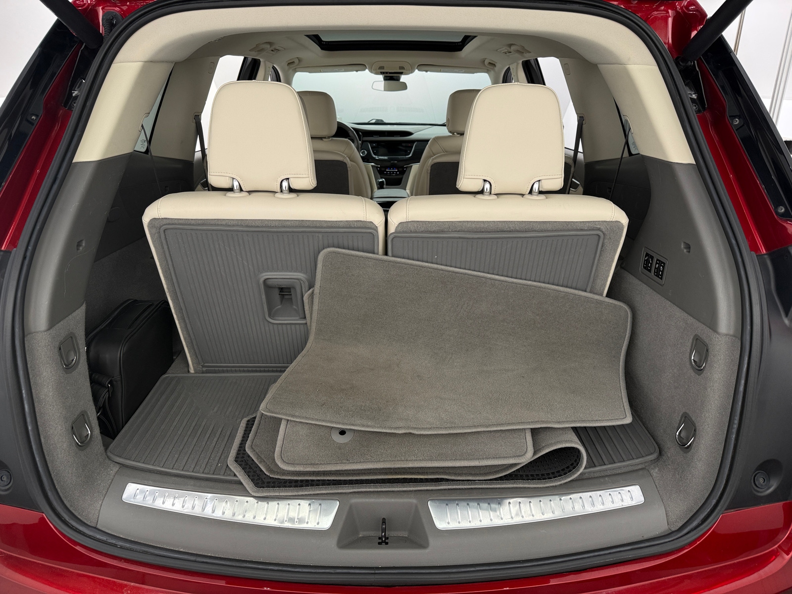 Thumbnail: 2021 Cadillac XT6 - 6