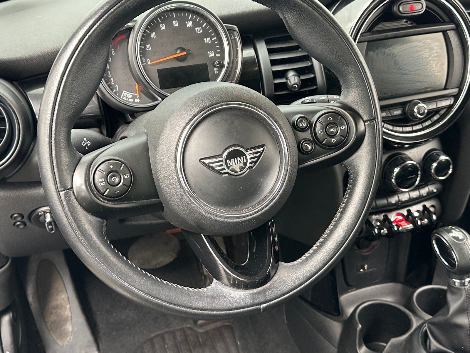 Thumbnail: 2019 MINI Cooper Hardtop - 4