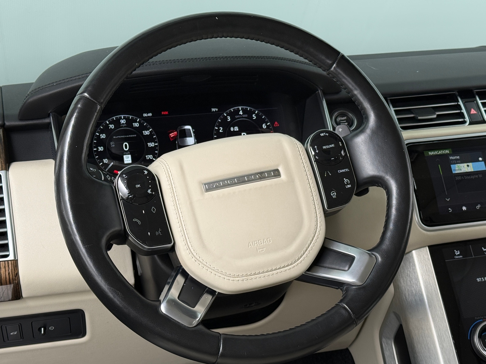 Thumbnail: 2018 Land Rover Range Rover - 4