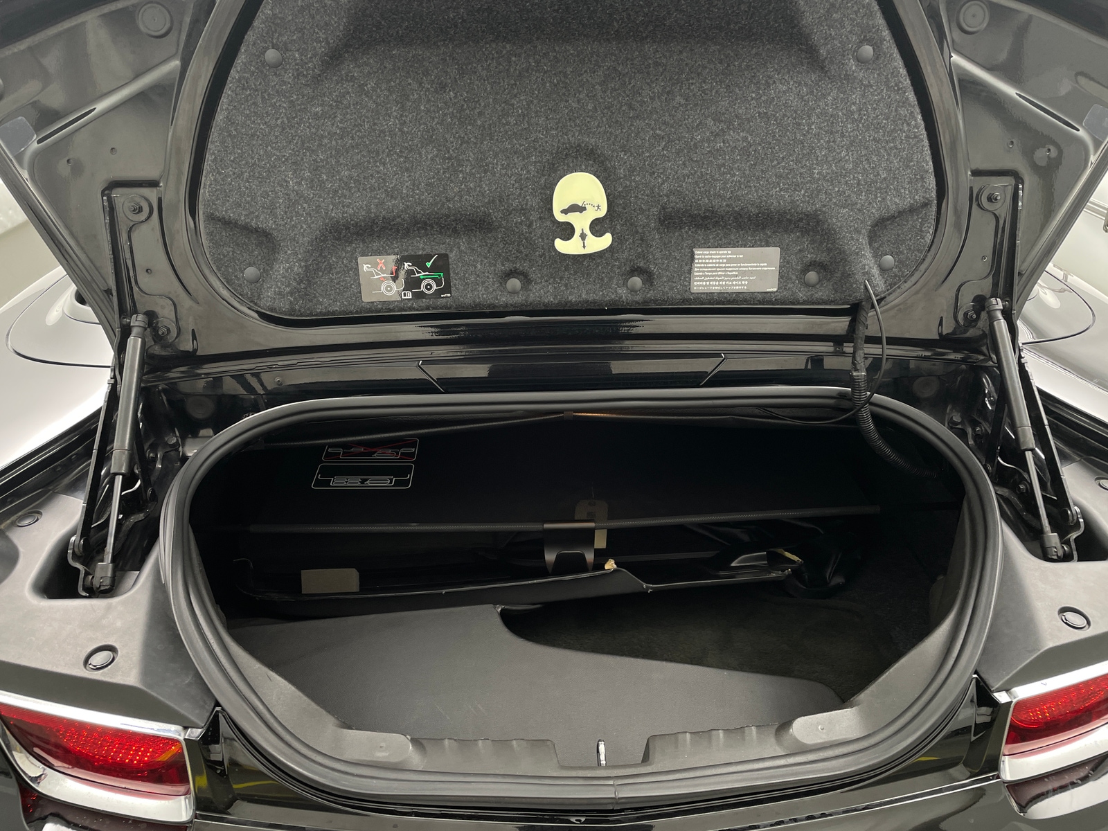 Thumbnail: 2012 Chevrolet Camaro - 6