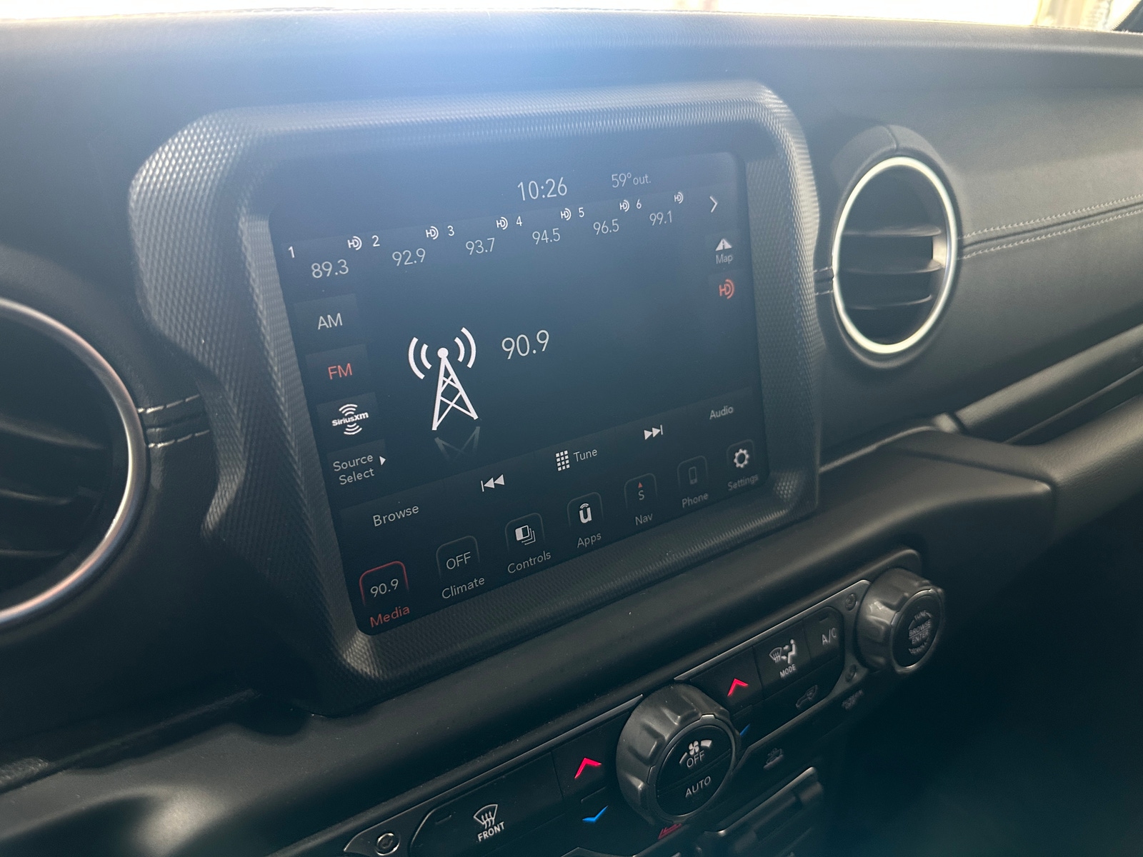 Thumbnail: 2023 Jeep Gladiator - 4