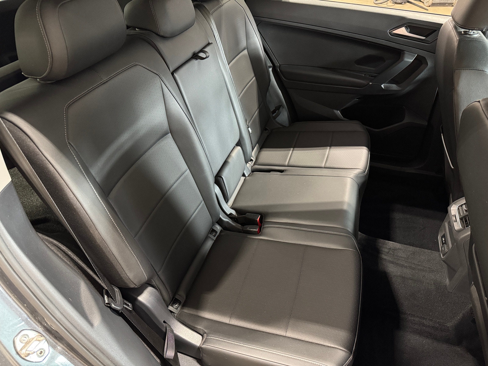 Thumbnail: 2018 Volkswagen Tiguan - 5