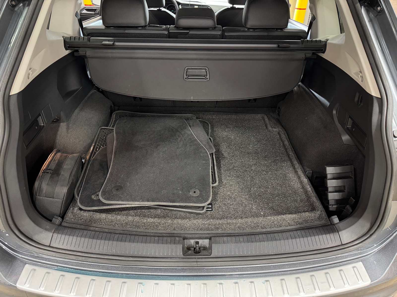 Thumbnail: 2018 Volkswagen Tiguan - 6