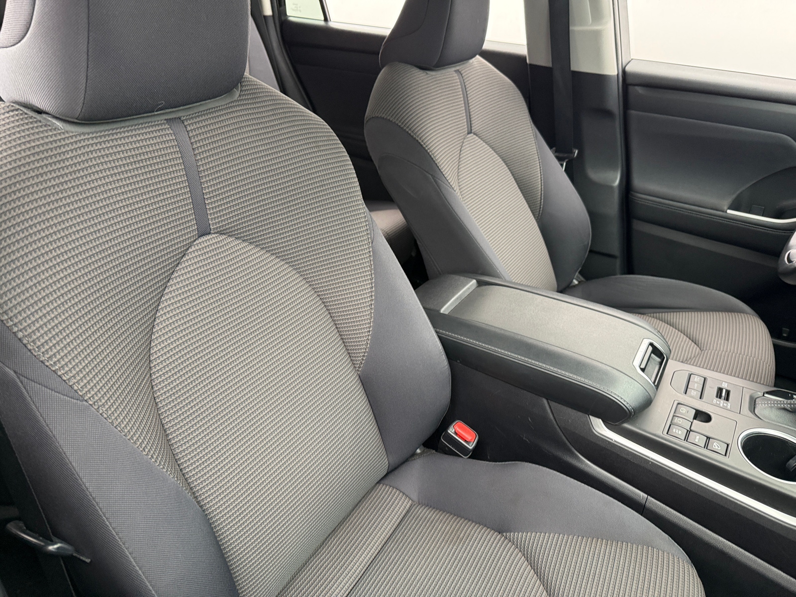 Thumbnail: 2023 Toyota Highlander - 2