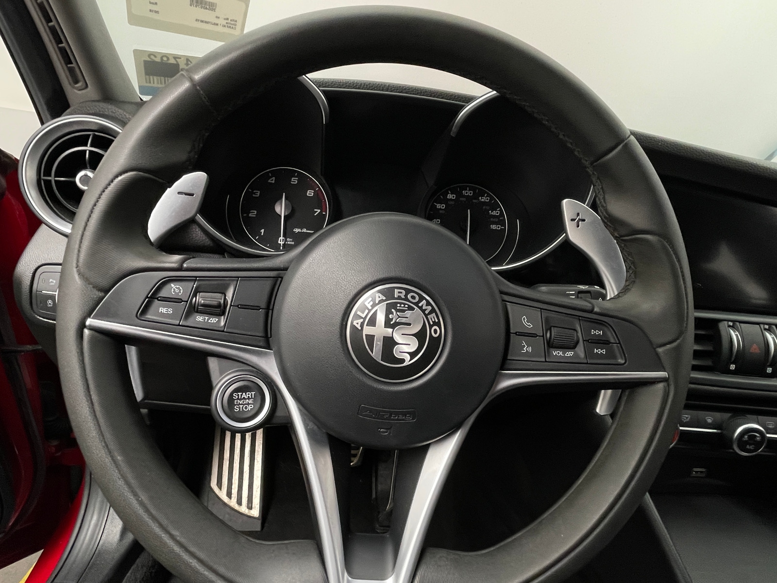 Thumbnail: 2018 Alfa Romeo Giulia - 4