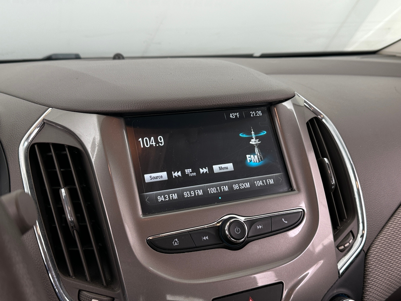 Thumbnail: 2017 Chevrolet Cruze - 4