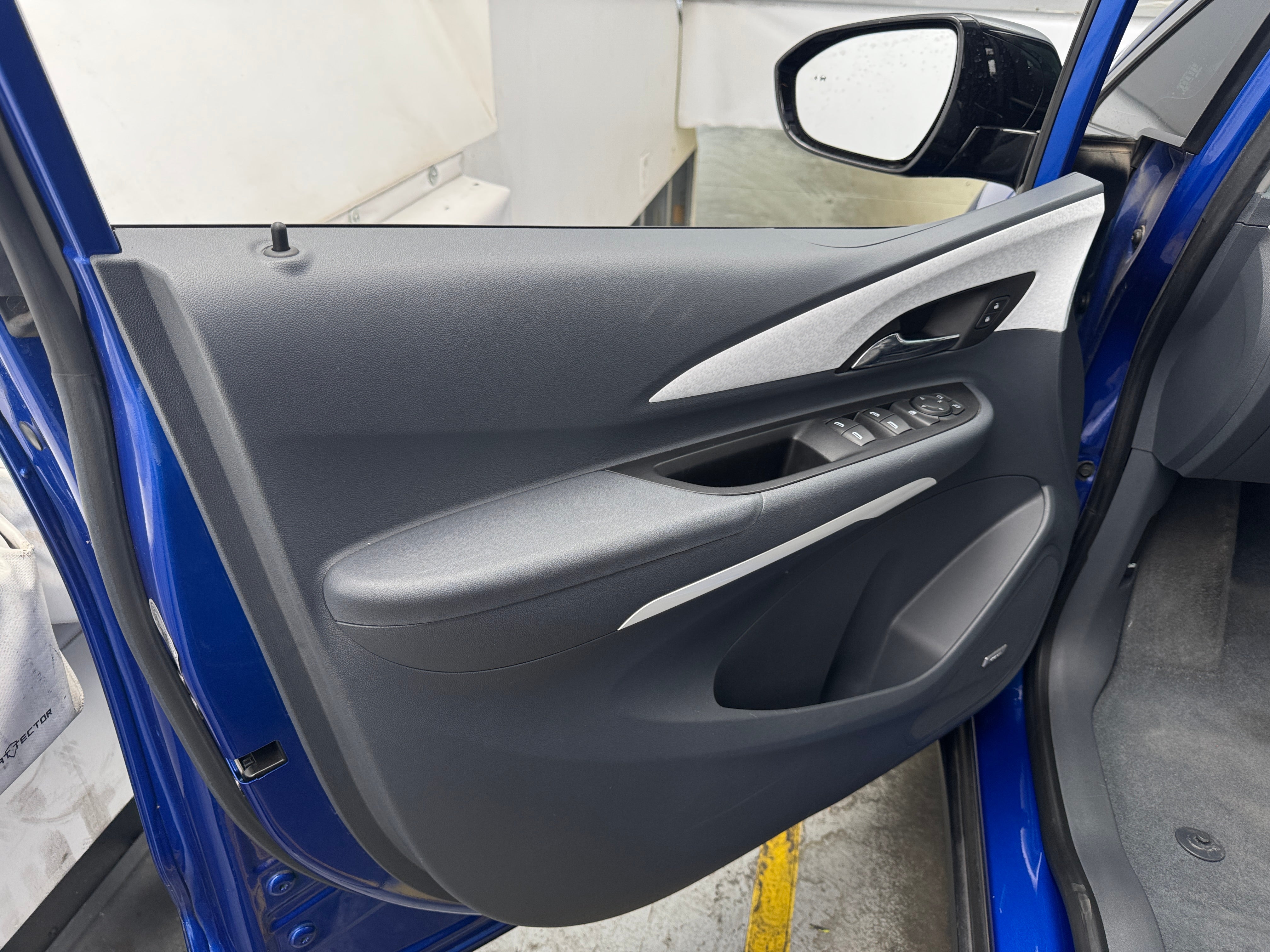 Used 2018 Chevrolet Bolt EV Premier with VIN 1G1FX6S02J4134484 for sale in Auburn, WA