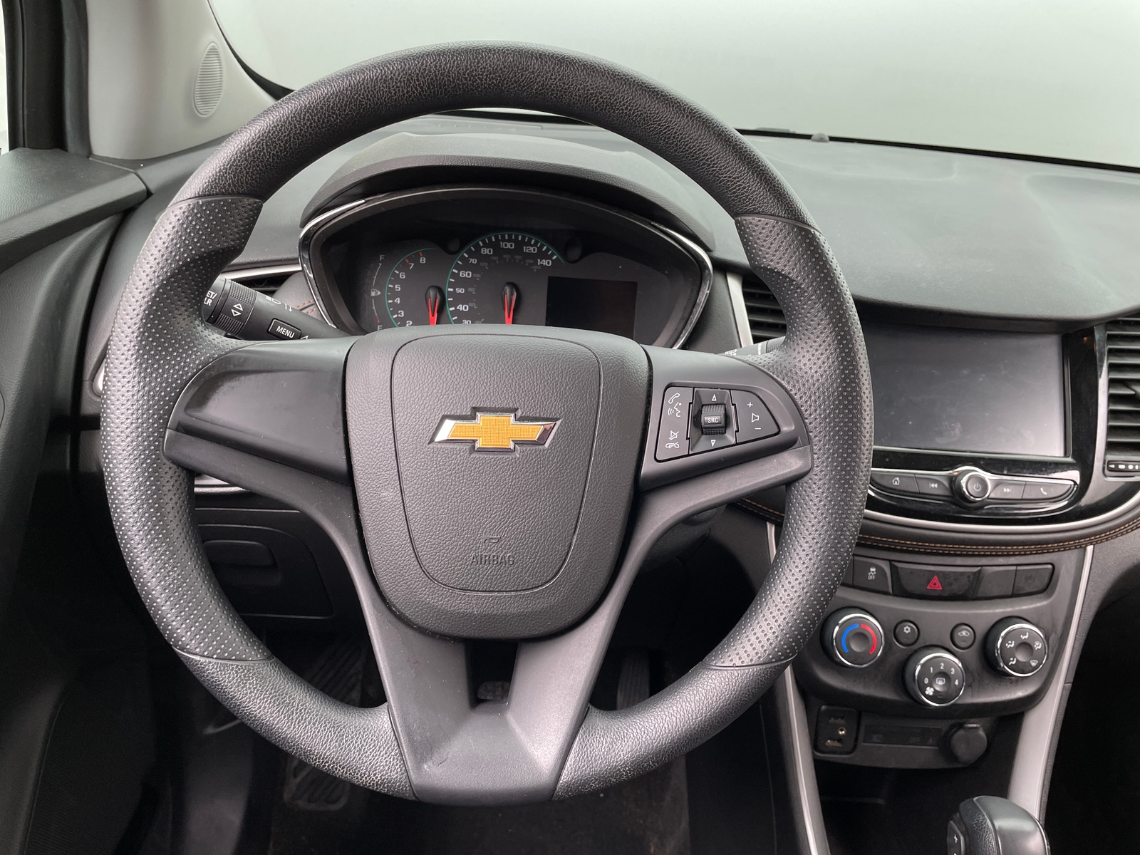 Thumbnail: 2017 Chevrolet Trax - 5