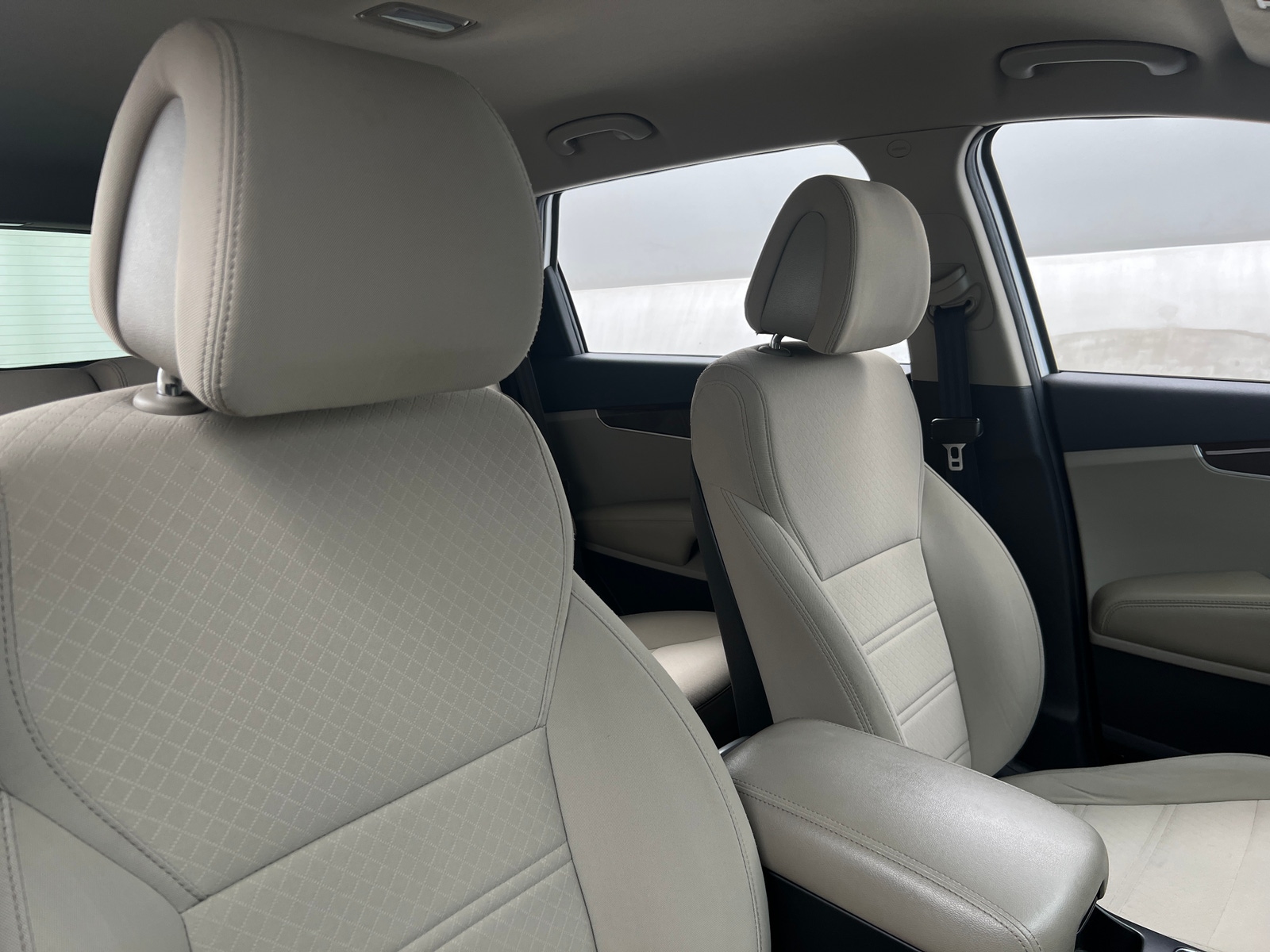 Thumbnail: 2016 Kia Sorento - 2