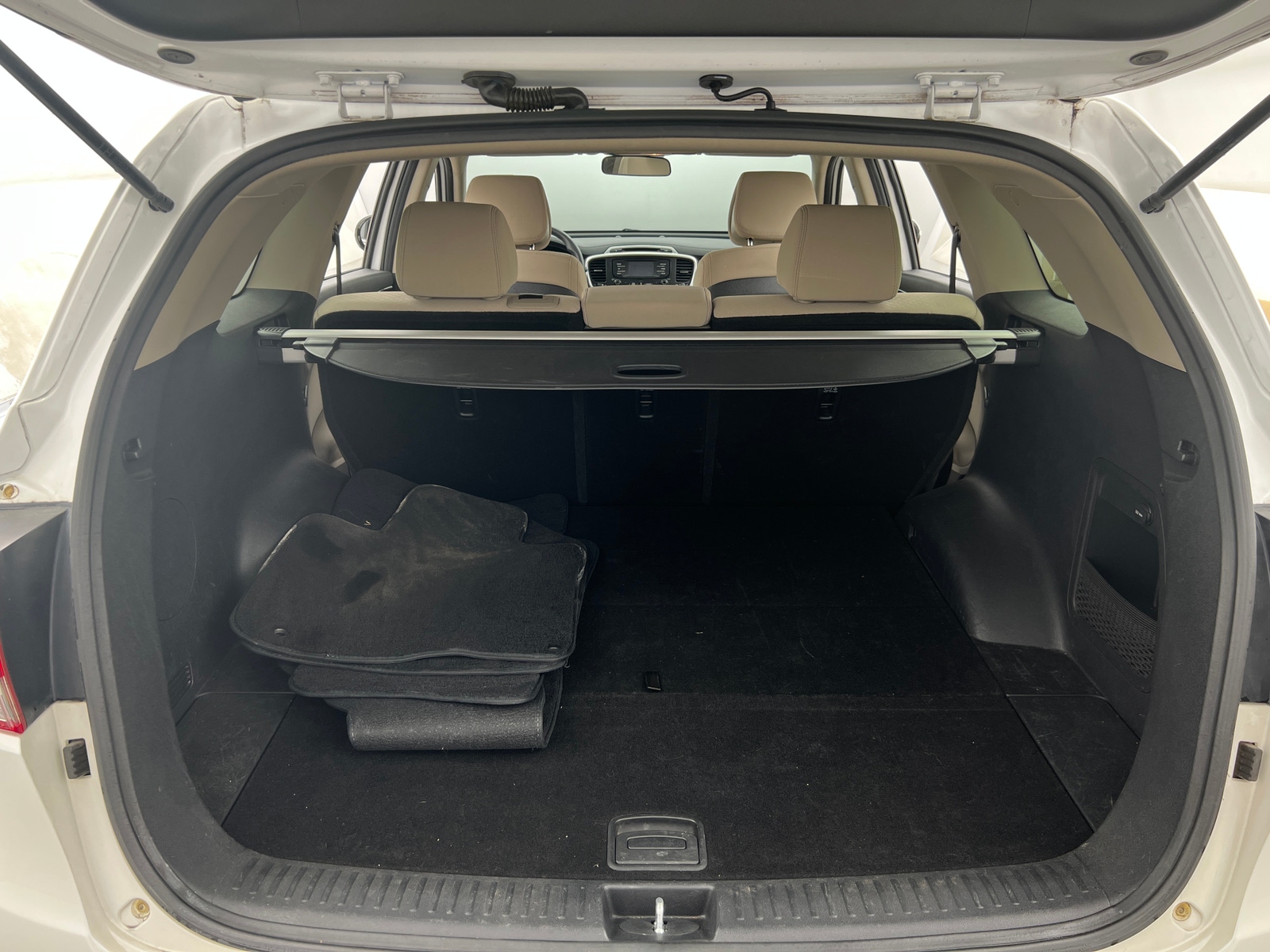 Thumbnail: 2016 Kia Sorento - 7