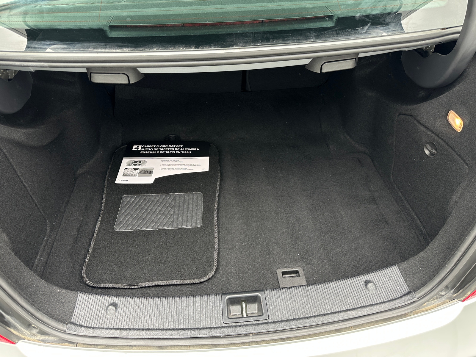 Thumbnail: 2013 Mercedes-Benz C-Class - 6